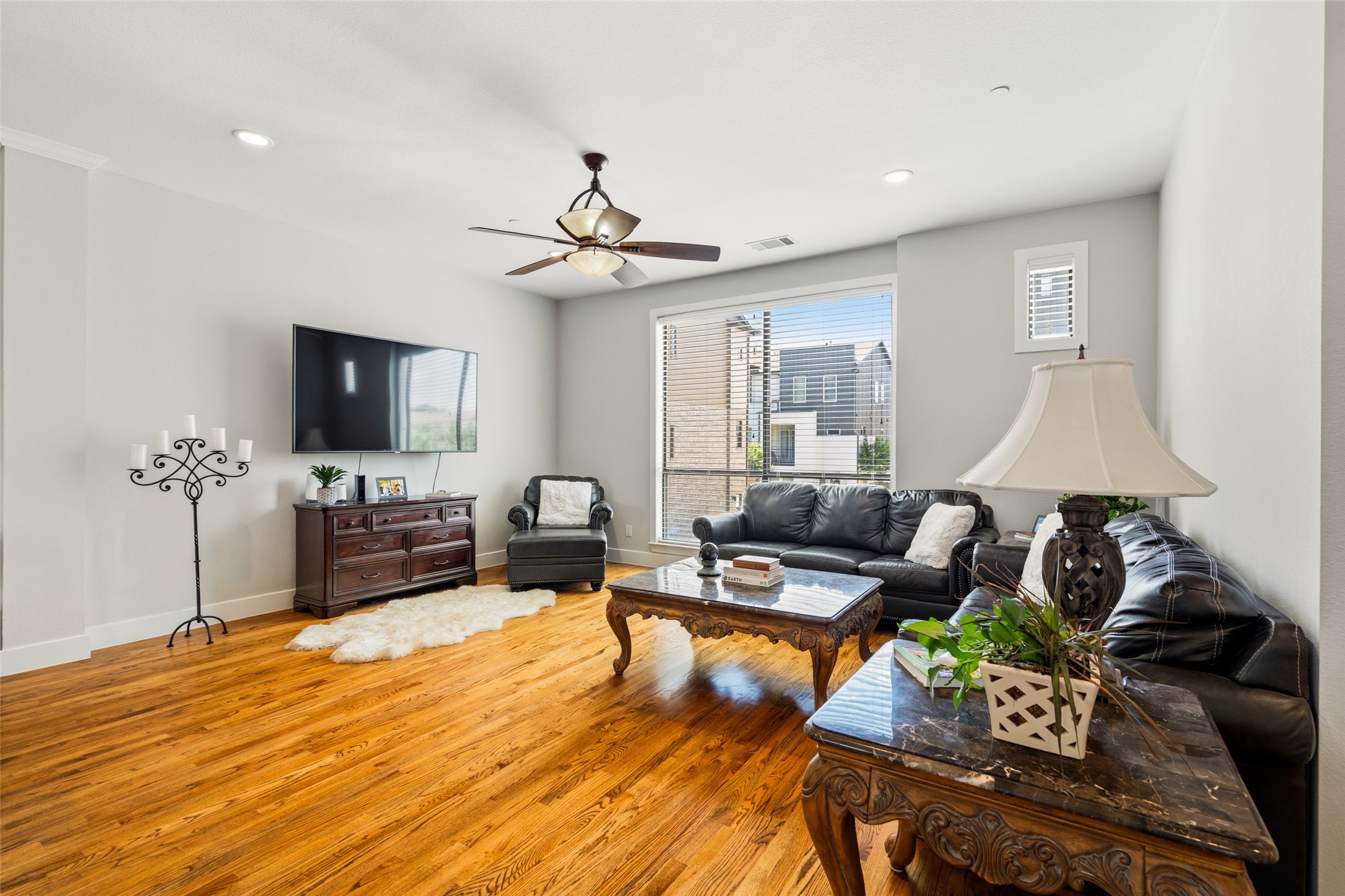 4211 Rawlins Street Dallas TX 75219