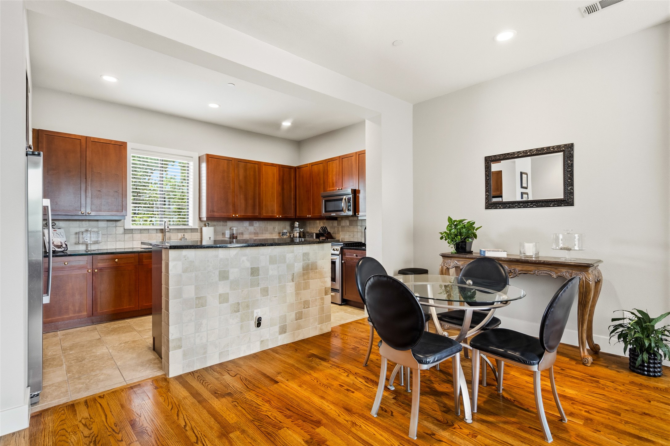 4211 Rawlins Street Dallas TX 75219