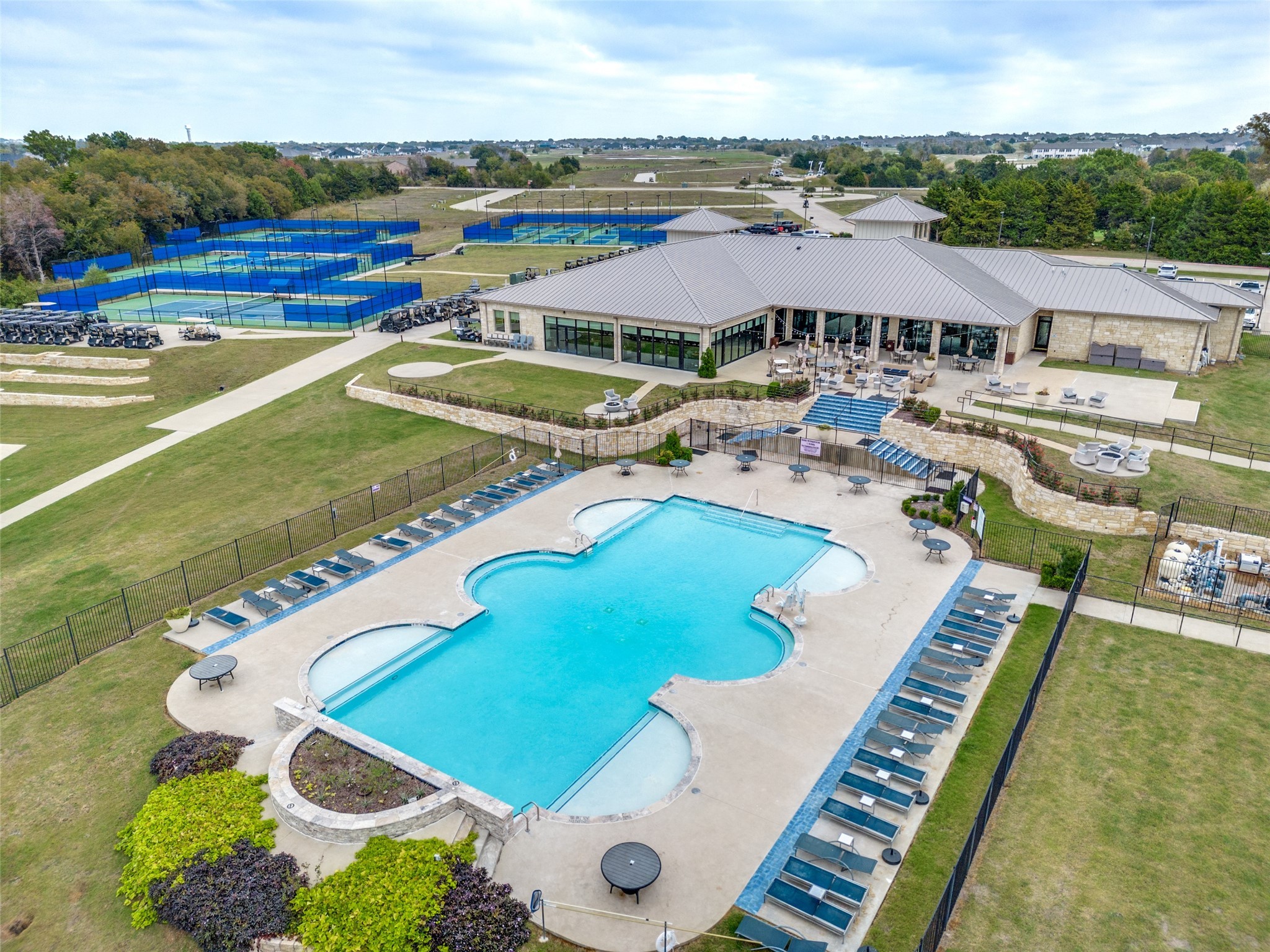 1646 Governors Boulevard Heath TX 75032