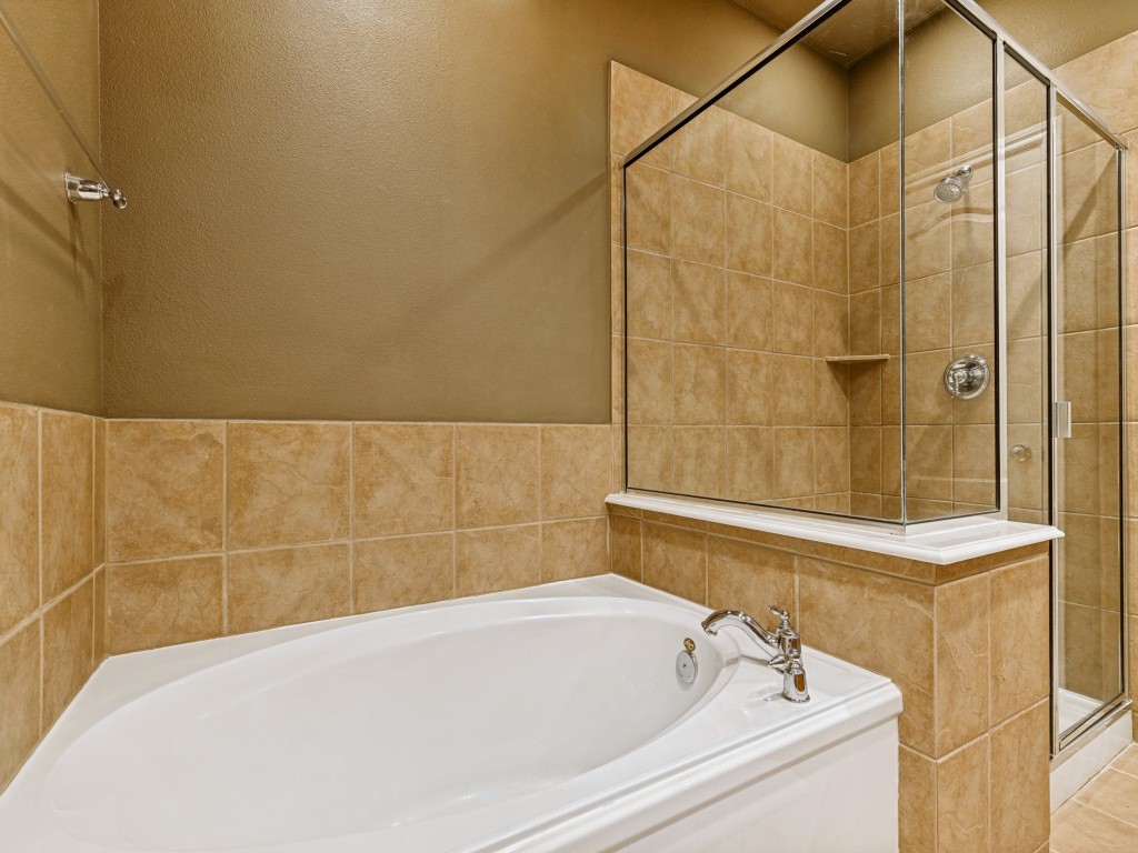 15741 Seabolt Addison TX 75001