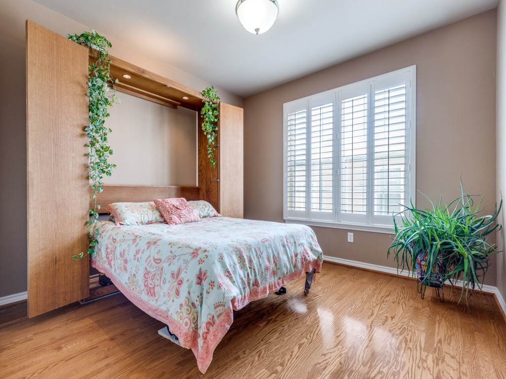 15741 Seabolt Addison TX 75001
