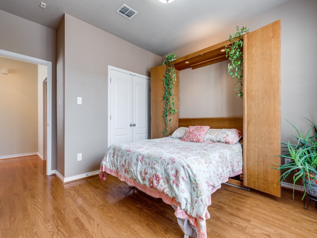 15741 Seabolt Addison TX 75001