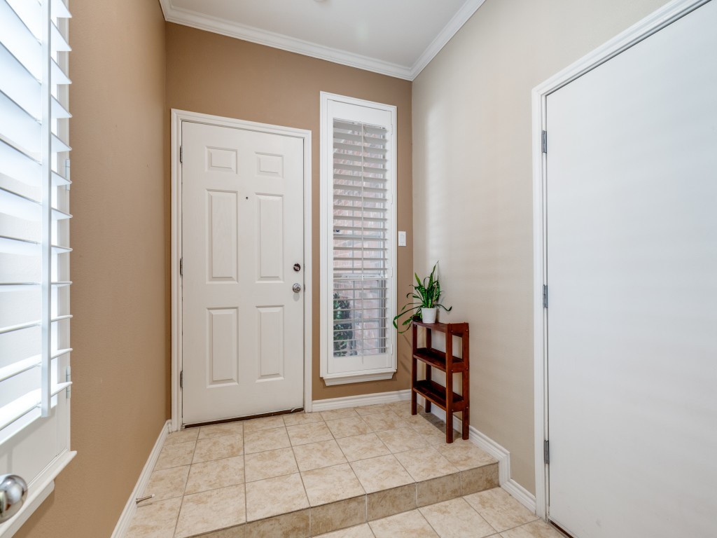 15741 Seabolt Addison TX 75001