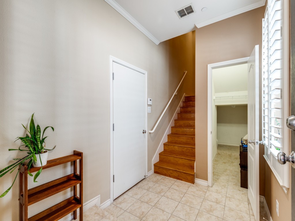 15741 Seabolt Addison TX 75001