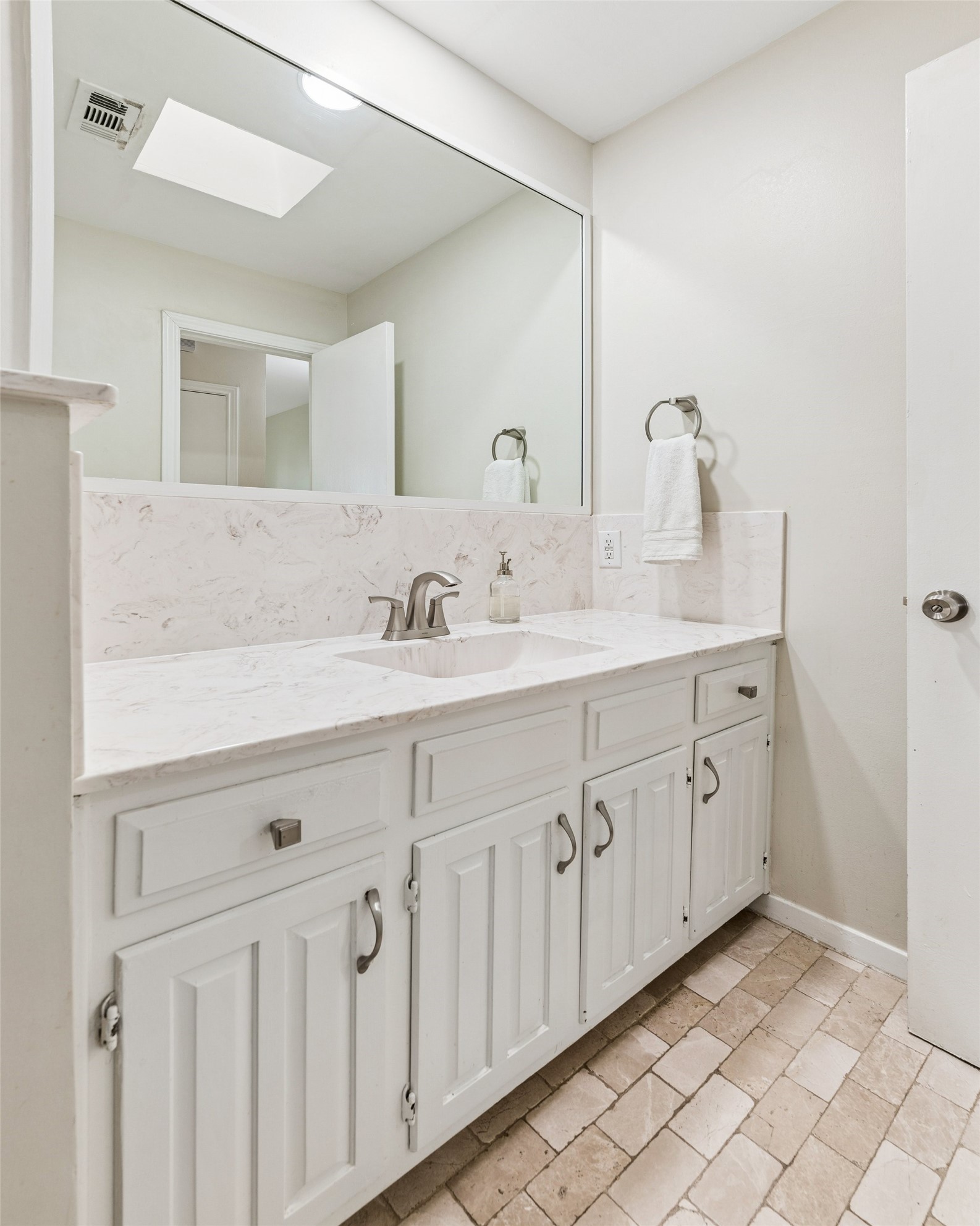 4110 Travis Street Dallas TX 75204