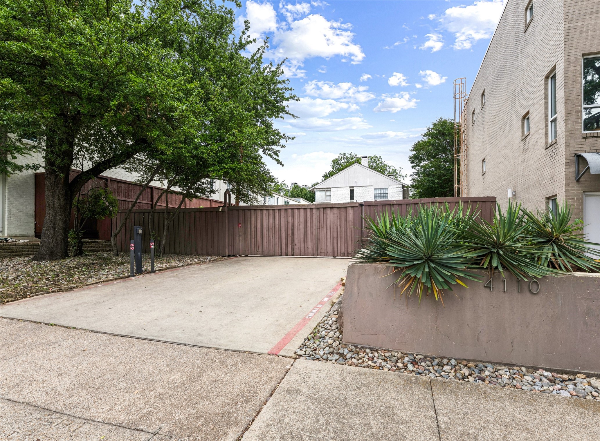 4110 Travis Street Dallas TX 75204