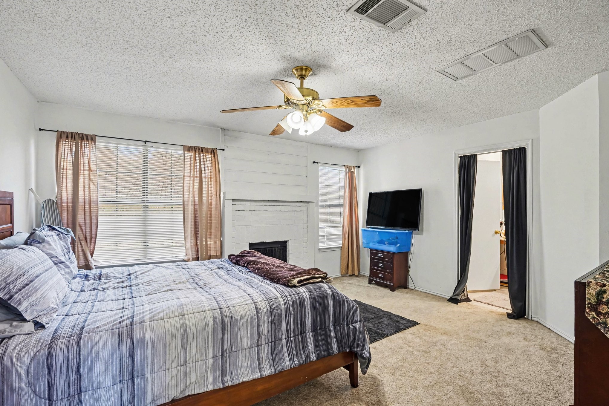 237 Shady Lane Drive Fort Worth TX 76112