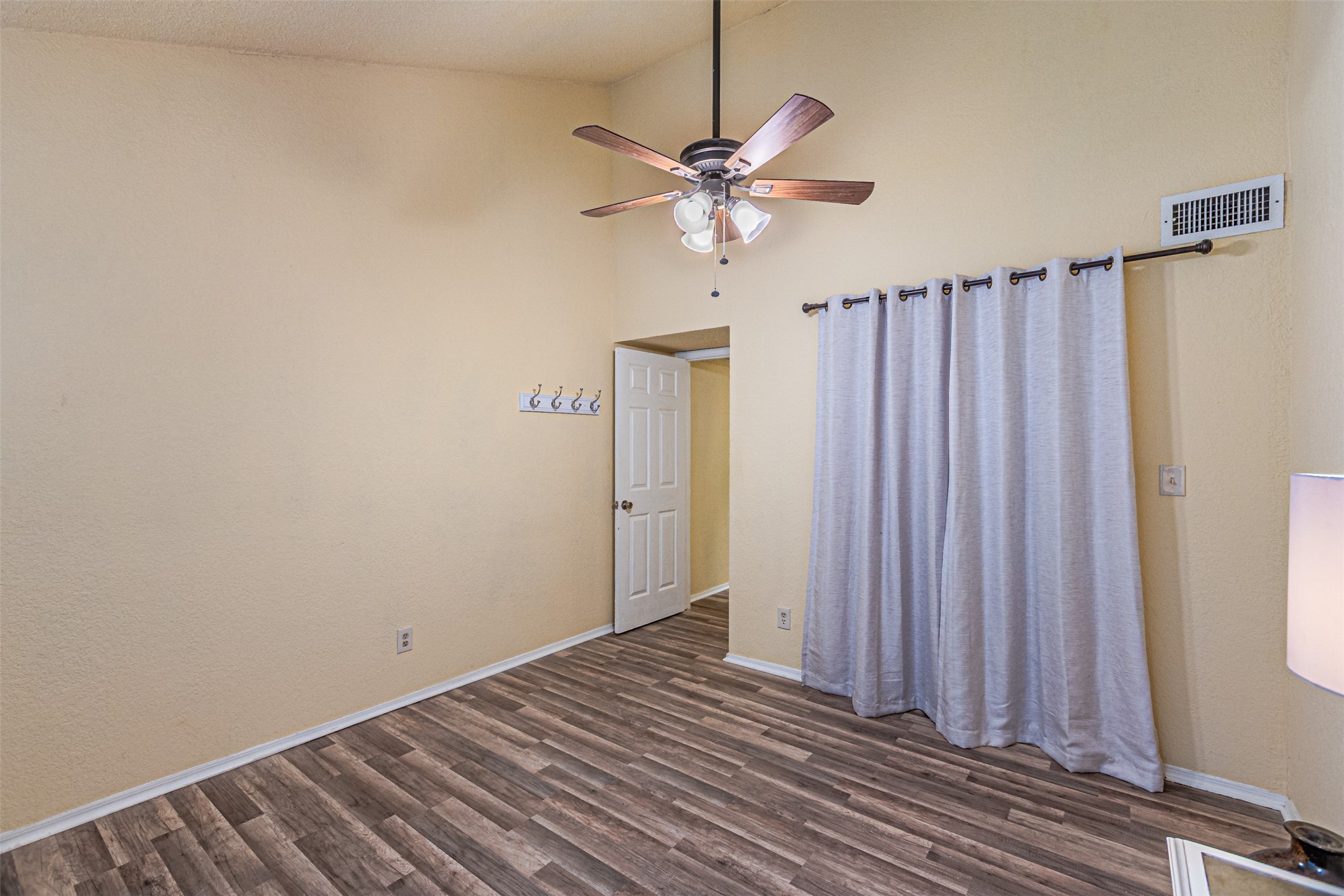 5590 Spring Valley Road Dallas TX 75254
