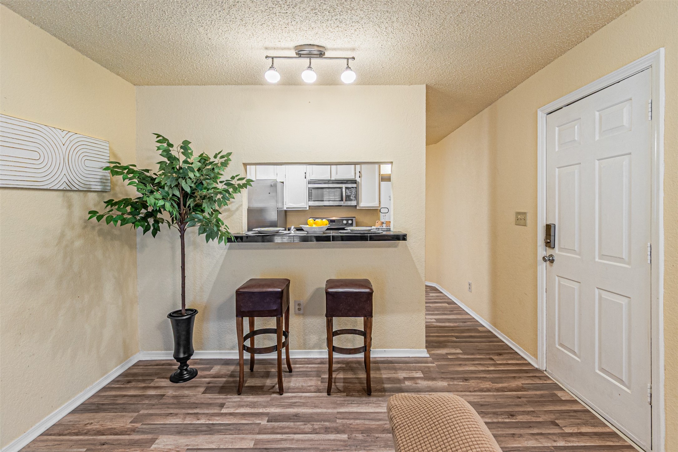 5590 Spring Valley Road Dallas TX 75254