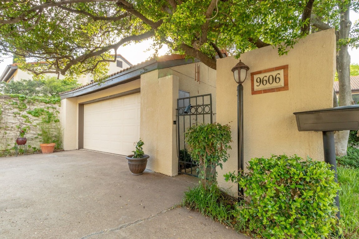 9606 Robin Song Dallas TX 75243