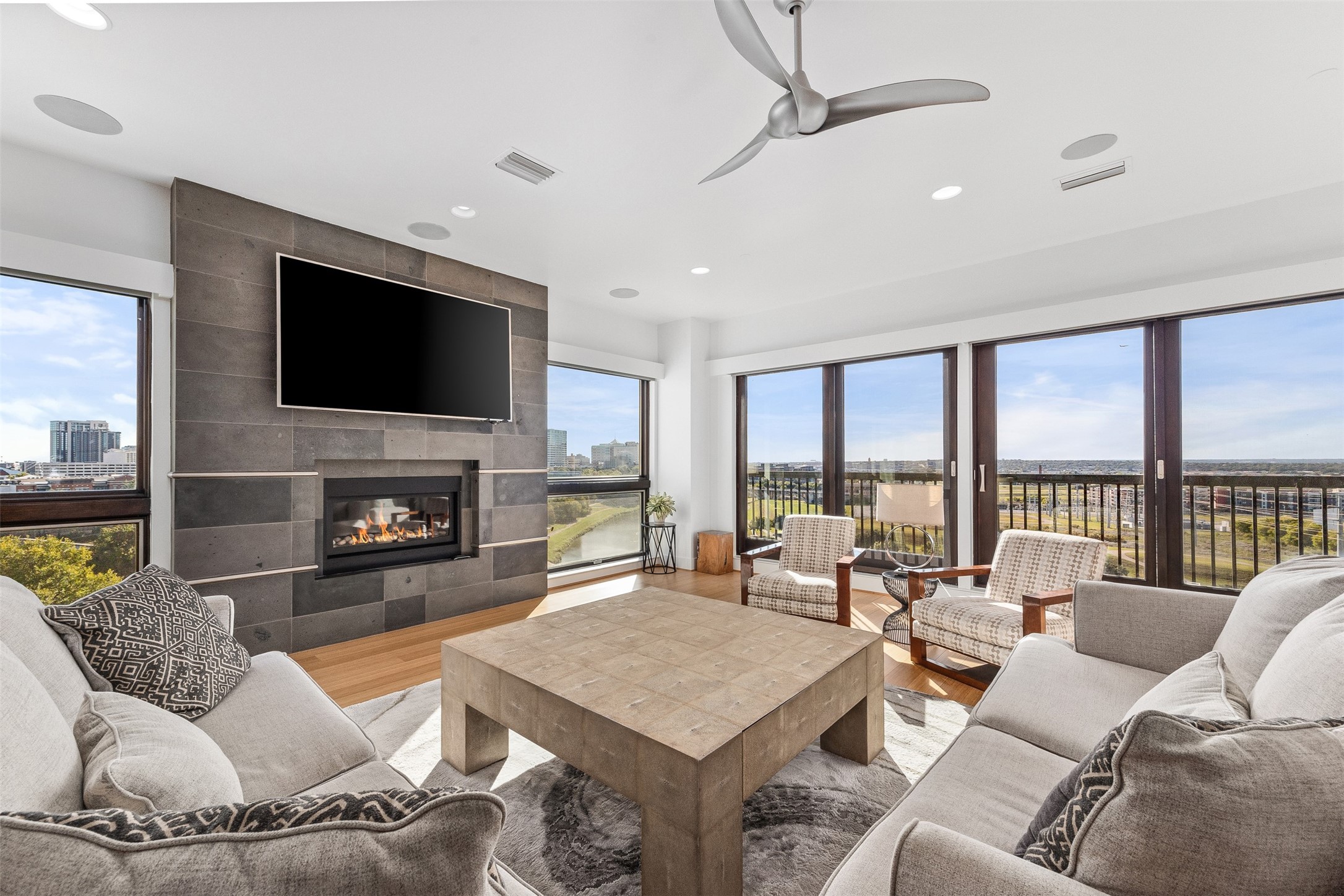 501 Samuels Avenue Fort Worth TX 76102