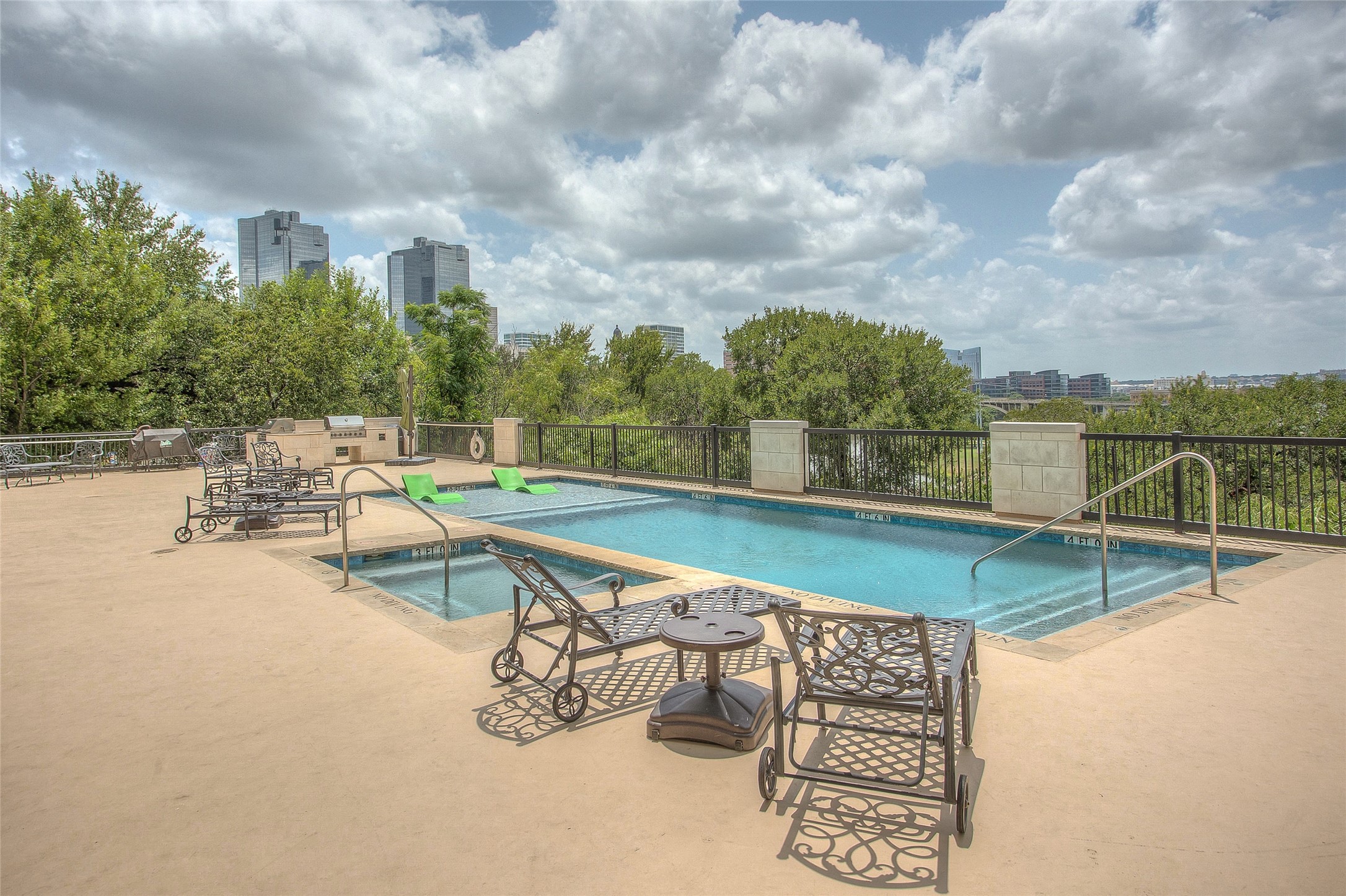 501 Samuels Avenue Fort Worth TX 76102