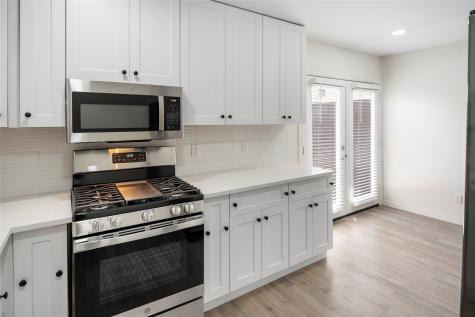 9818 Valley Meadow Place Dallas TX 75220