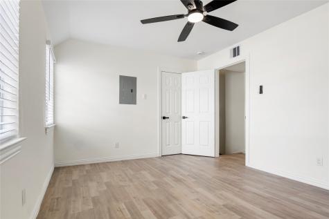 9818 Valley Meadow Place Dallas TX 75220