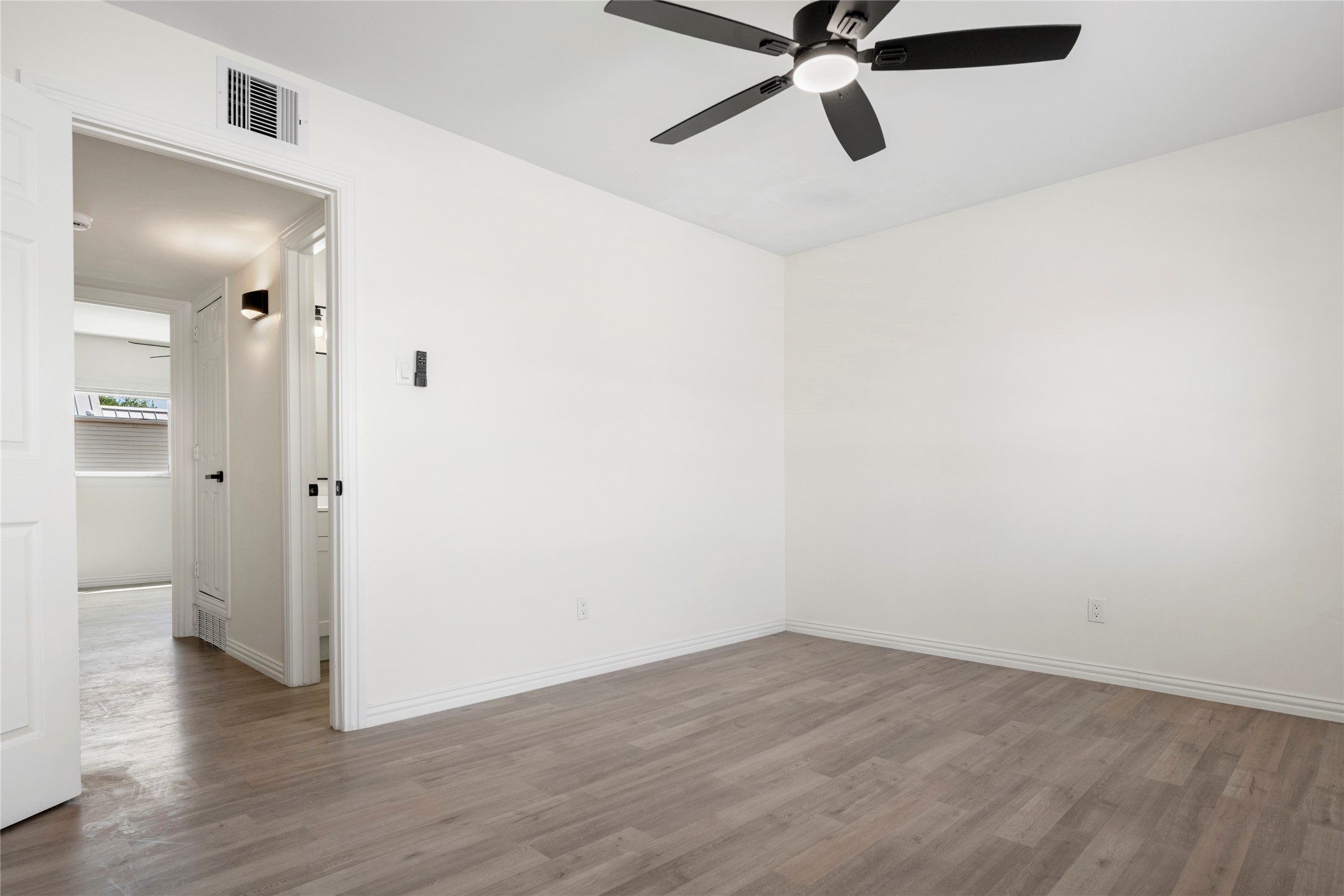 9818 Valley Meadow Place Dallas TX 75220