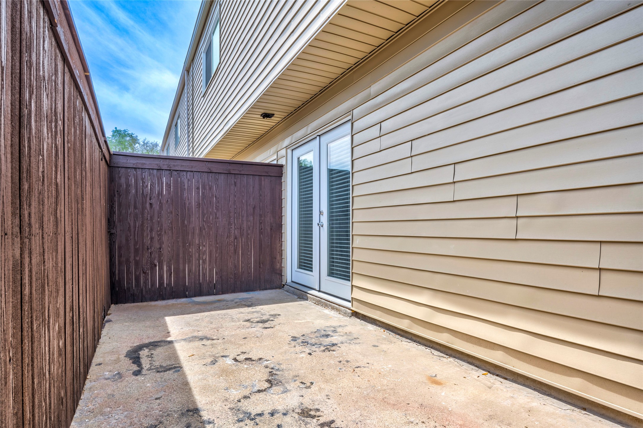 9818 Valley Meadow Place Dallas TX 75220