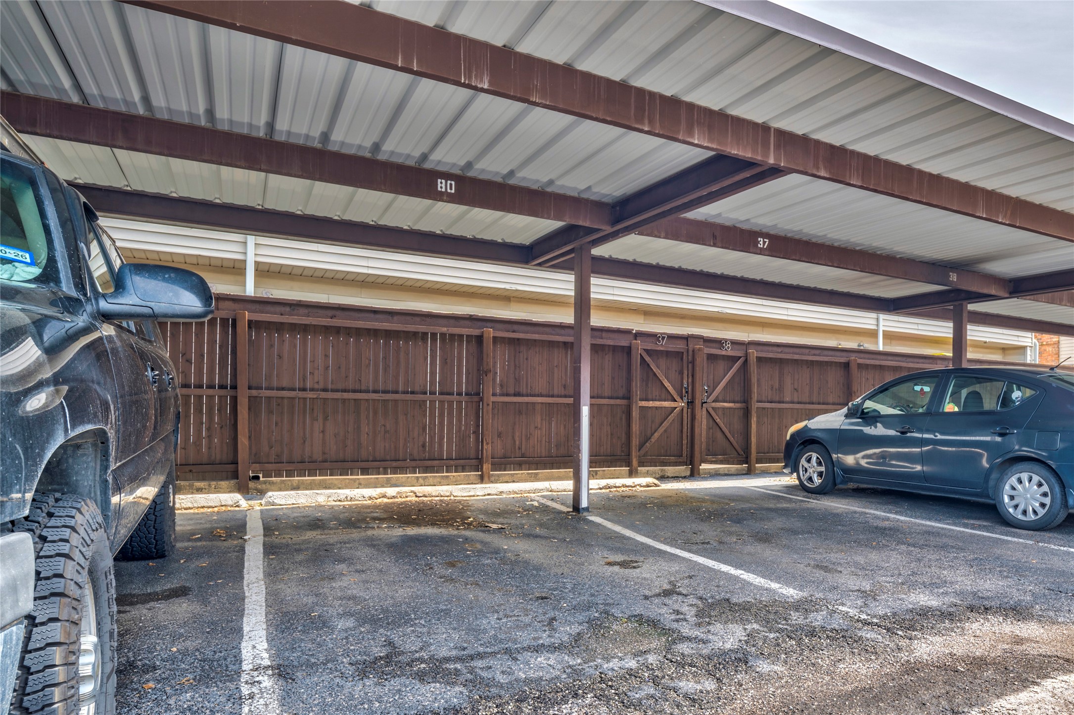 9818 Valley Meadow Place Dallas TX 75220