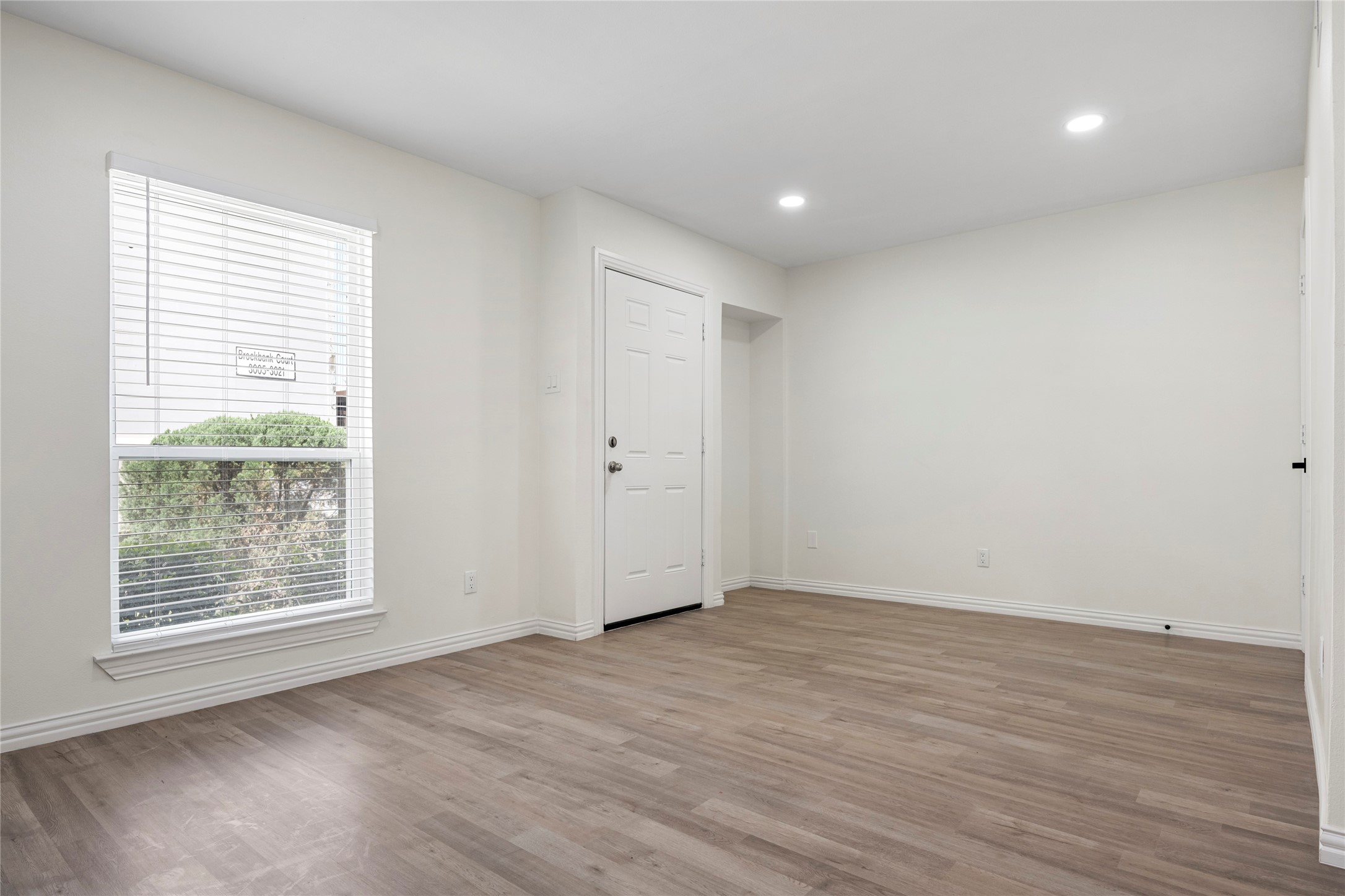 9818 Valley Meadow Place Dallas TX 75220