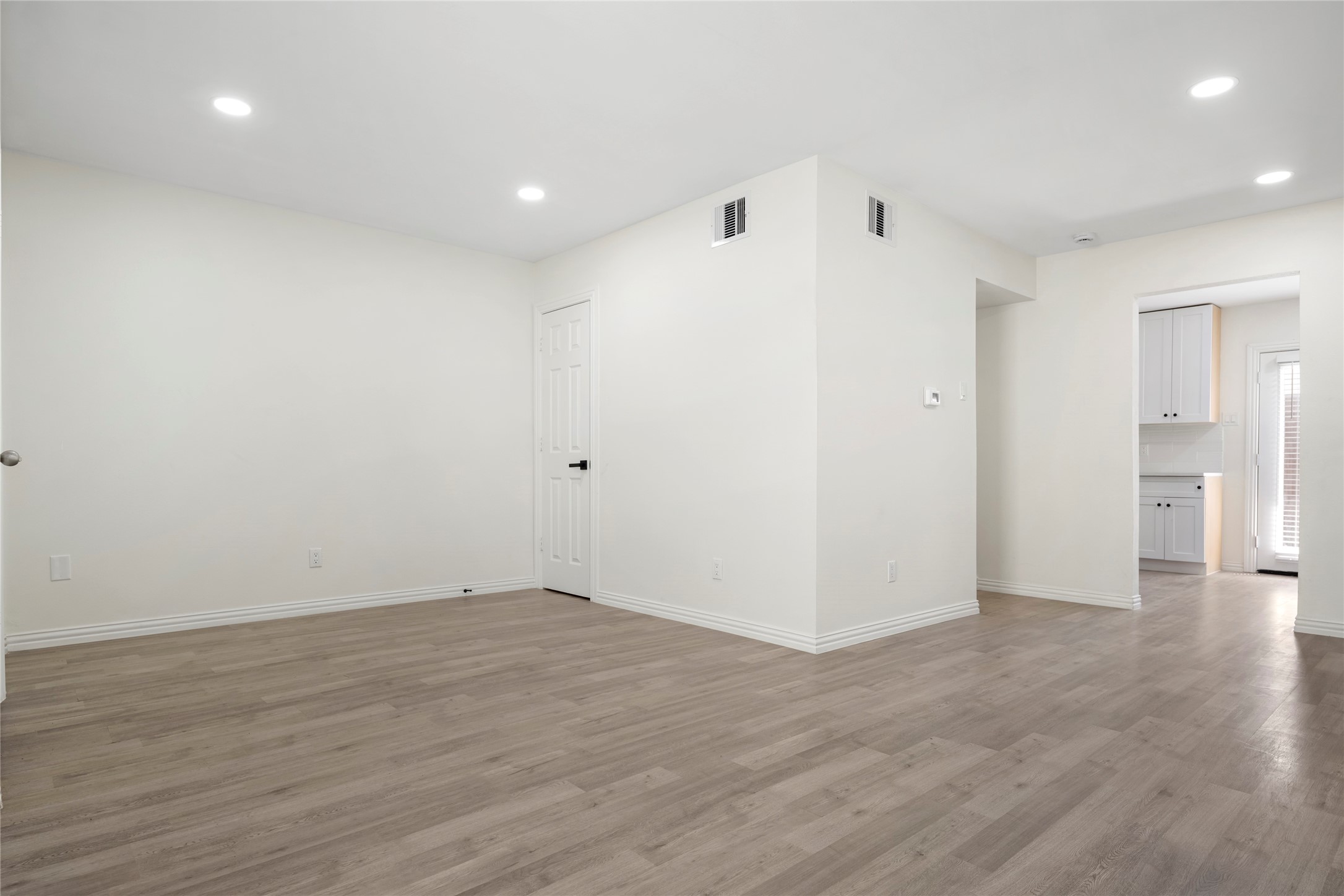 9818 Valley Meadow Place Dallas TX 75220