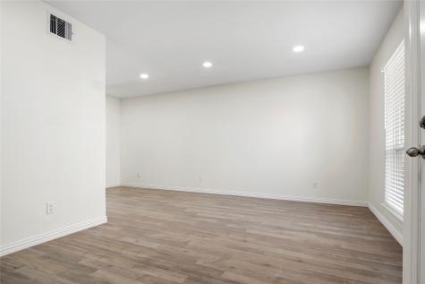 9818 Valley Meadow Place Dallas TX 75220