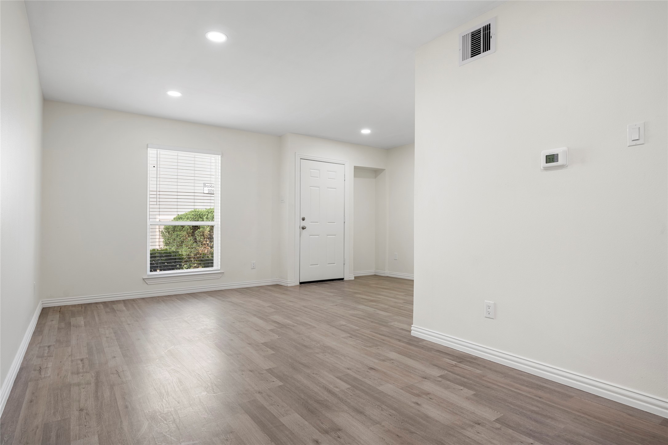 9818 Valley Meadow Place Dallas TX 75220