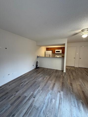 9807 Walnut Street Dallas TX 75243