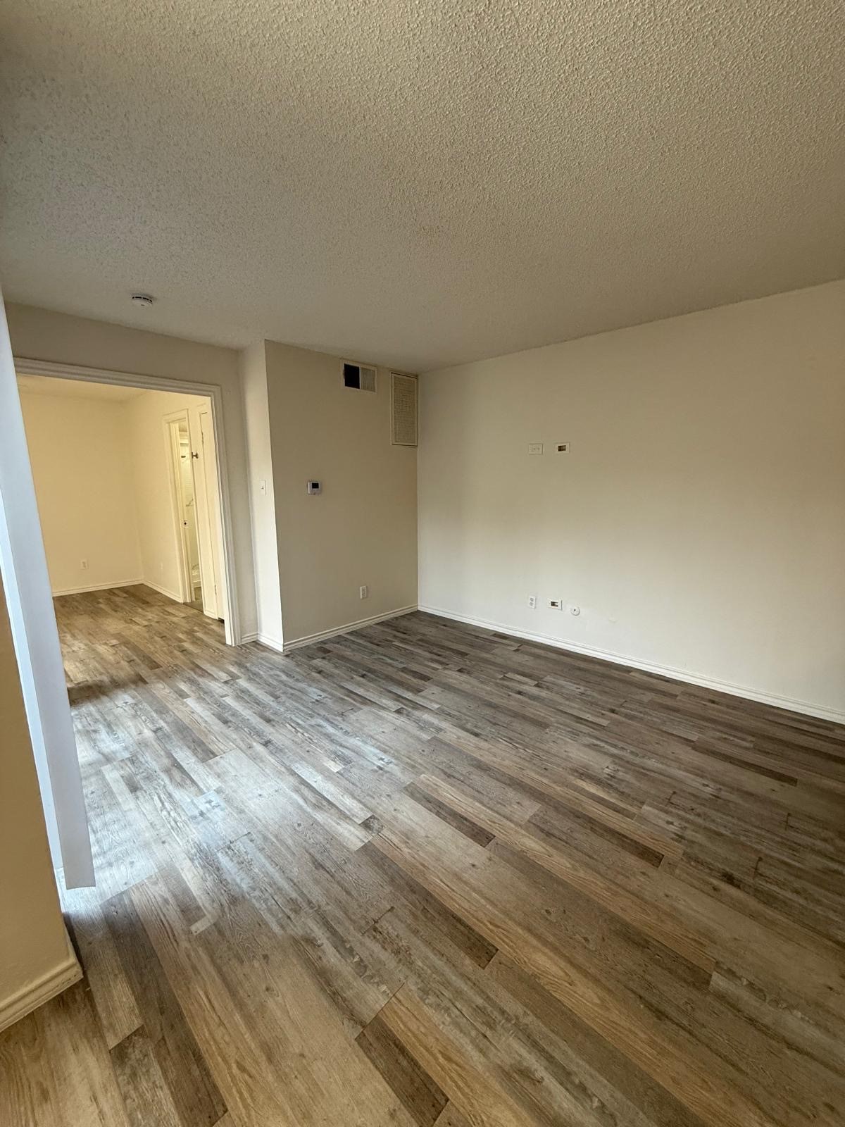 9807 Walnut Street Dallas TX 75243