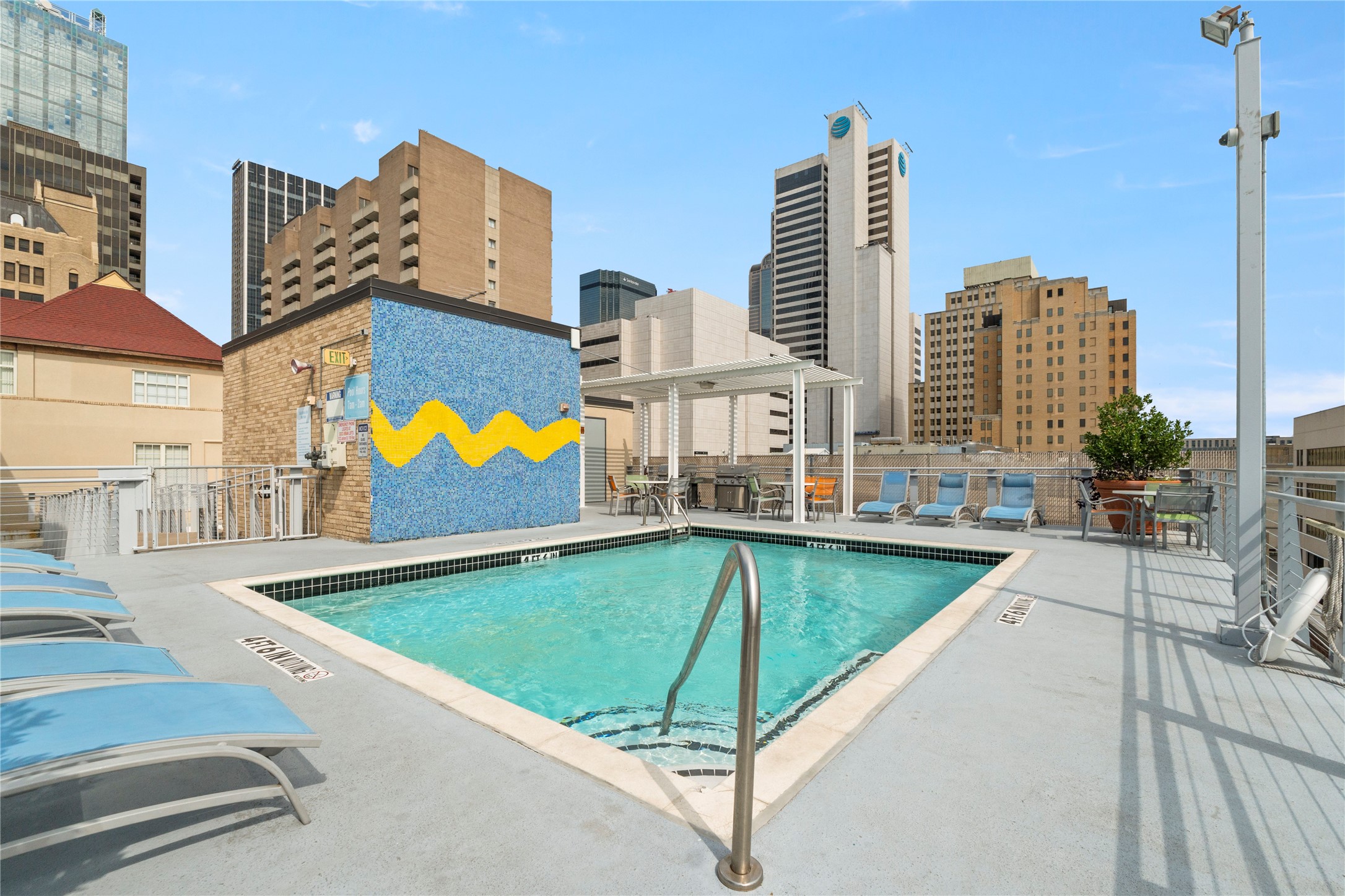 1122 Jackson Street Dallas TX 75202