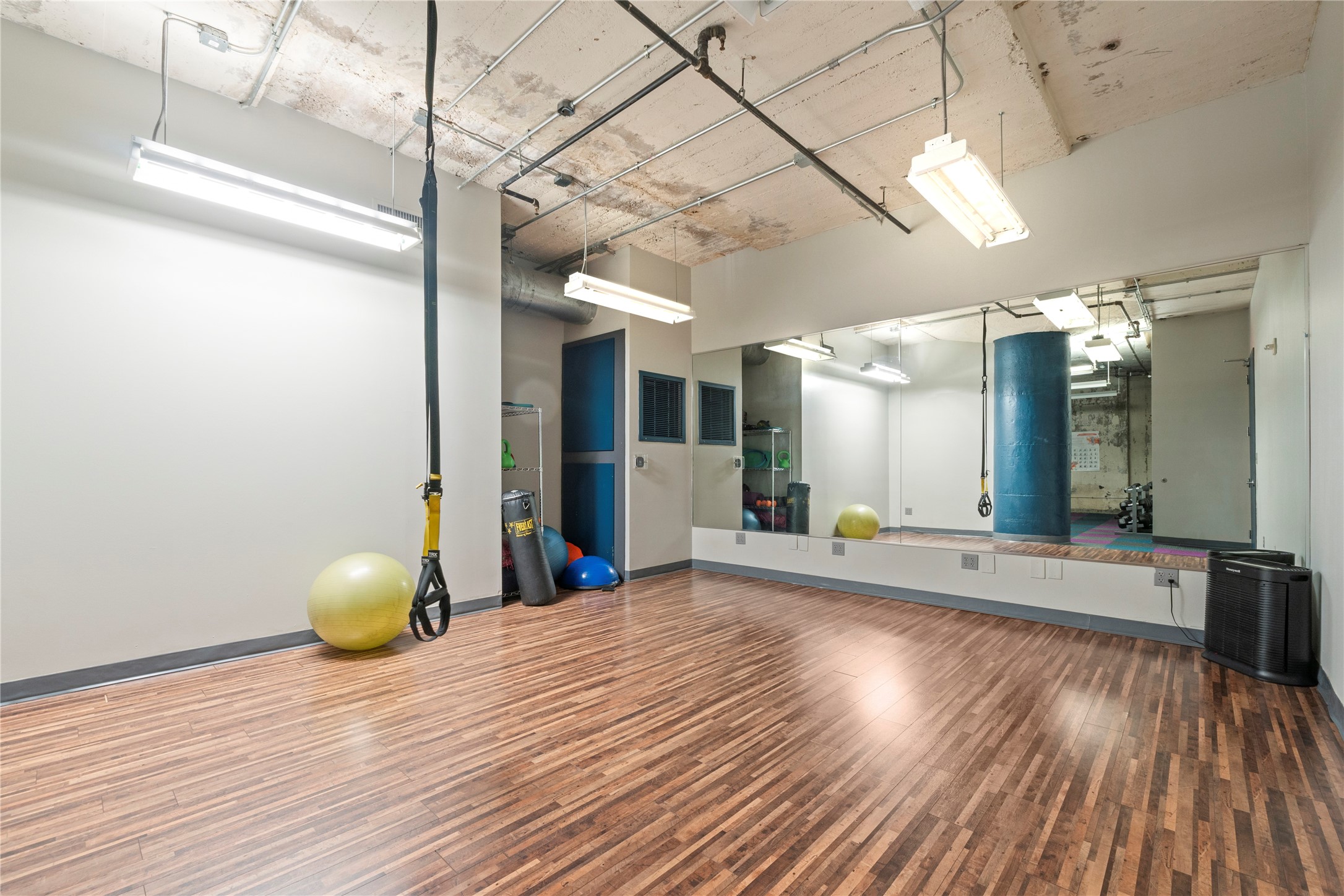1122 Jackson Street Dallas TX 75202