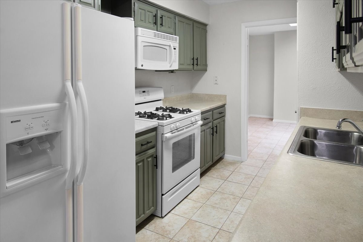 1903 Wyndemere Lane Garland TX 75042