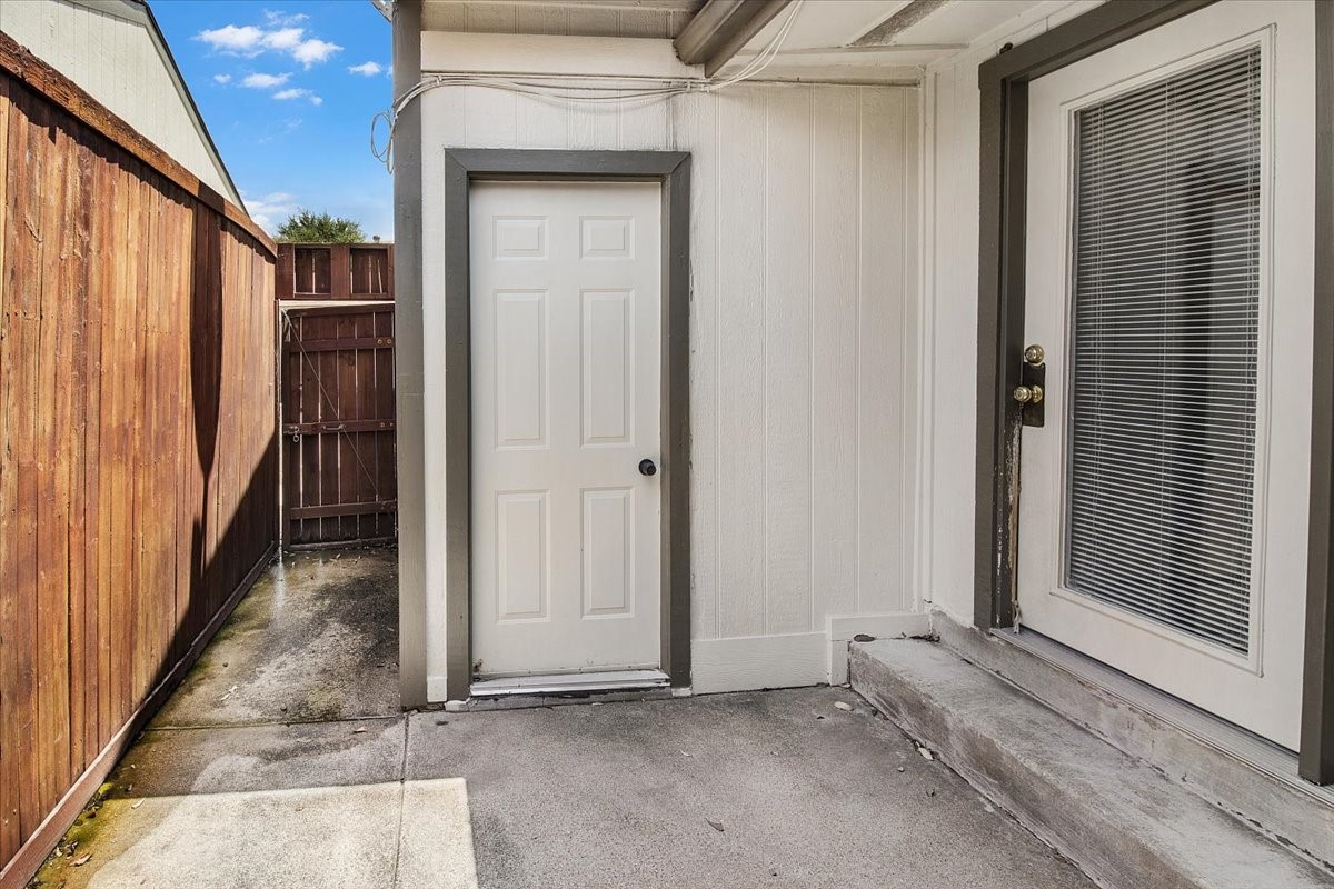 1903 Wyndemere Lane Garland TX 75042