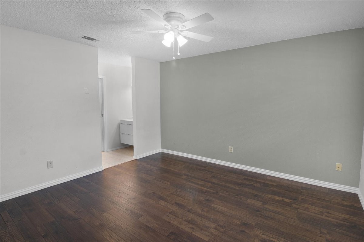 1903 Wyndemere Lane Garland TX 75042