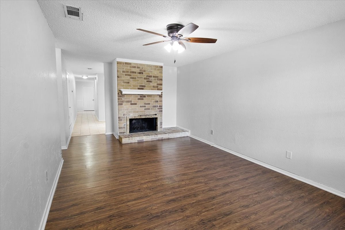 1903 Wyndemere Lane Garland TX 75042
