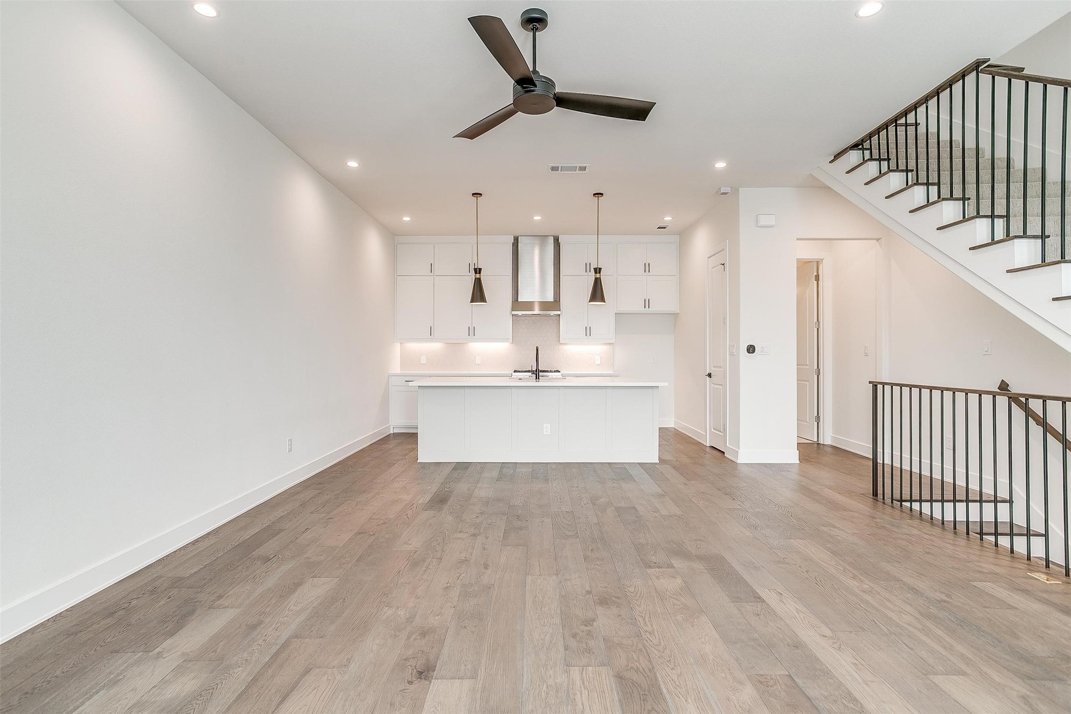128 S Cooper Street Arlington TX 76013