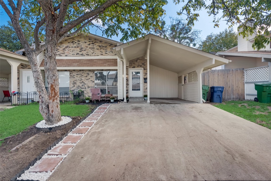 732 Ticonderoga Drive Garland TX 75043