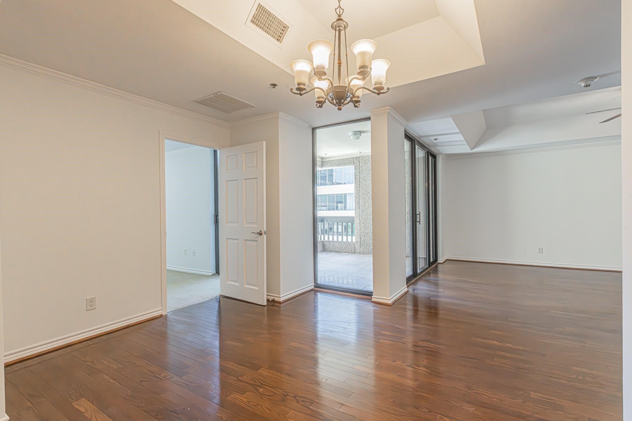 5909 Luther Lane Dallas TX 75225