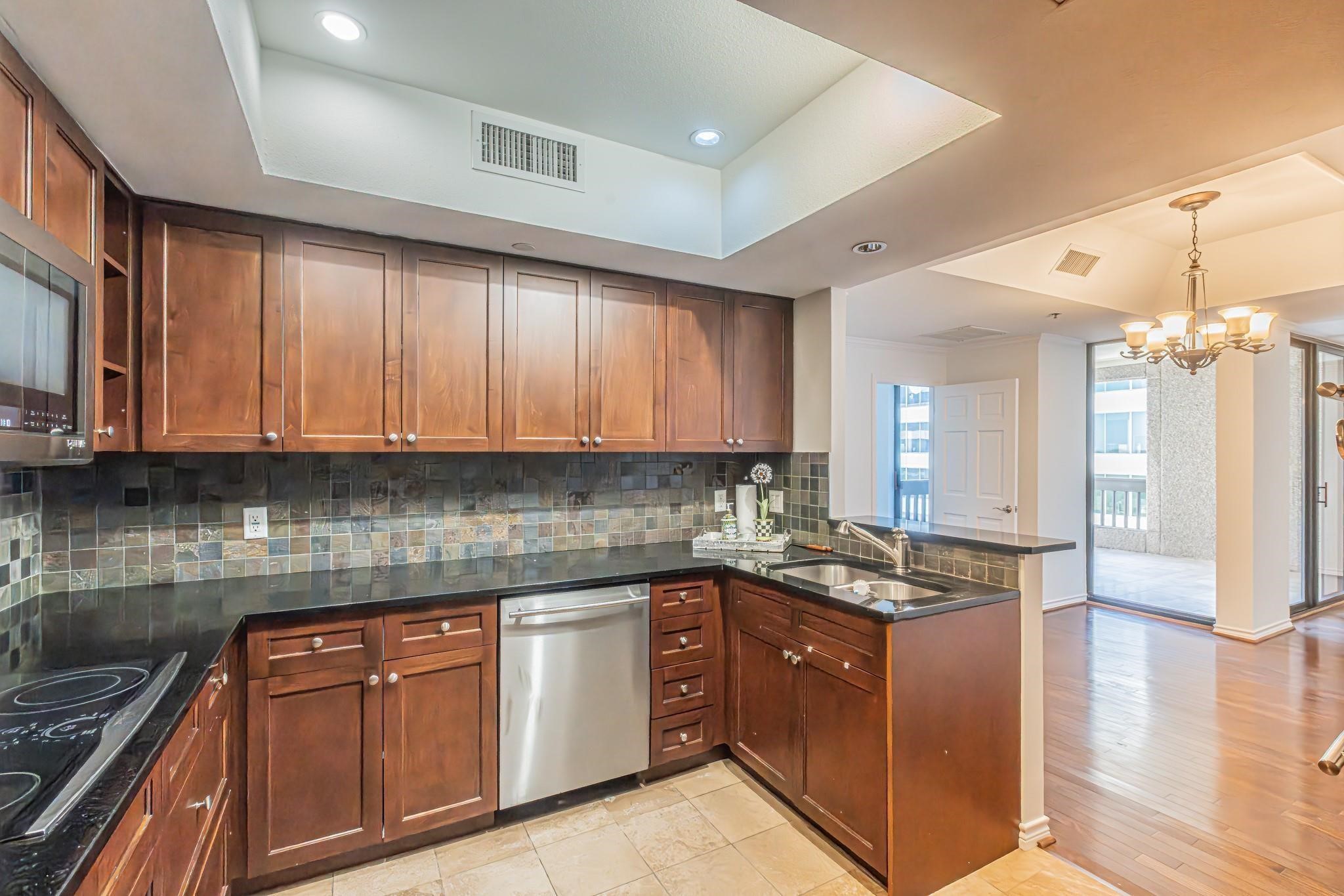 5909 Luther Lane Dallas TX 75225
