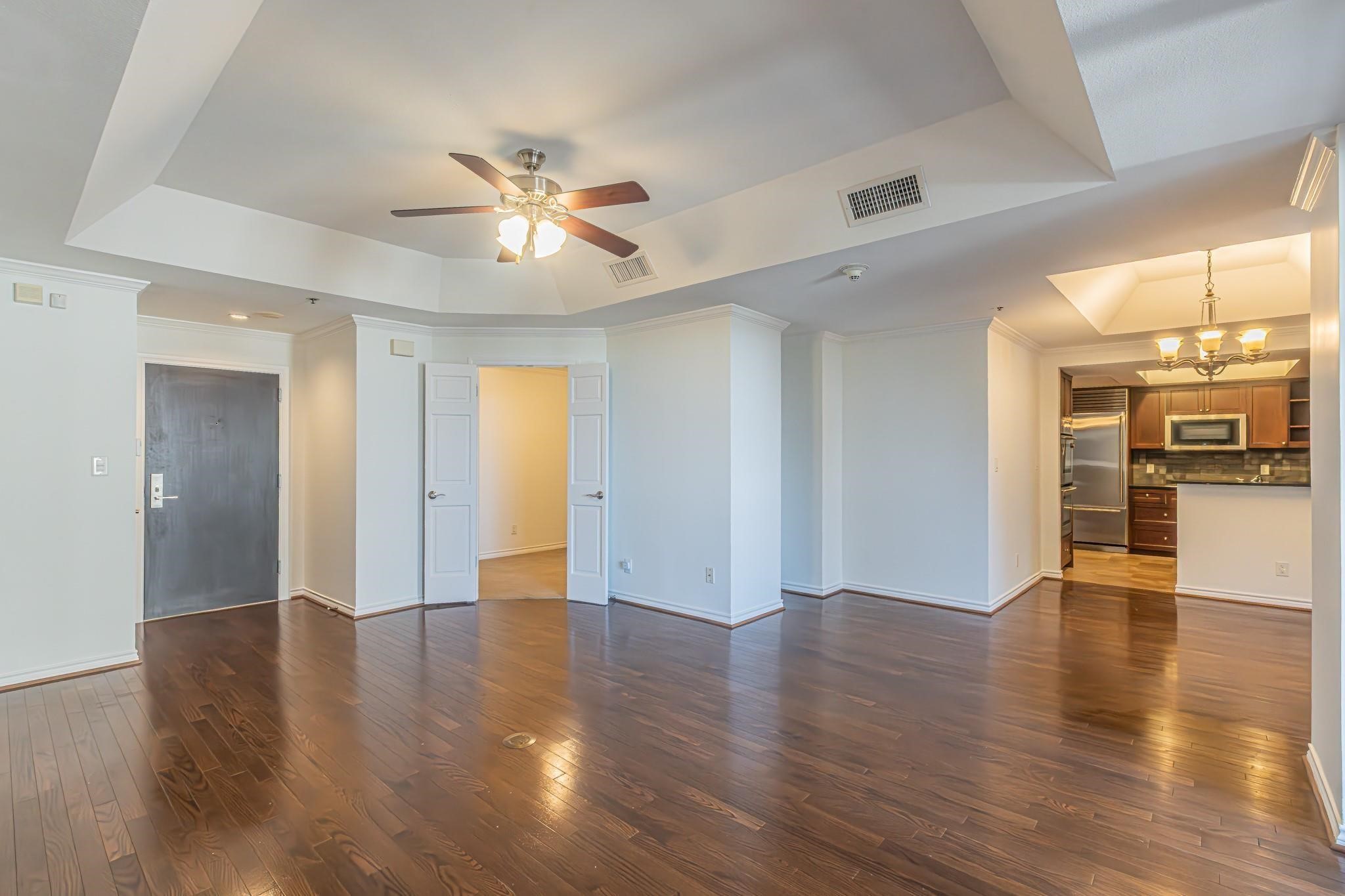 5909 Luther Lane Dallas TX 75225