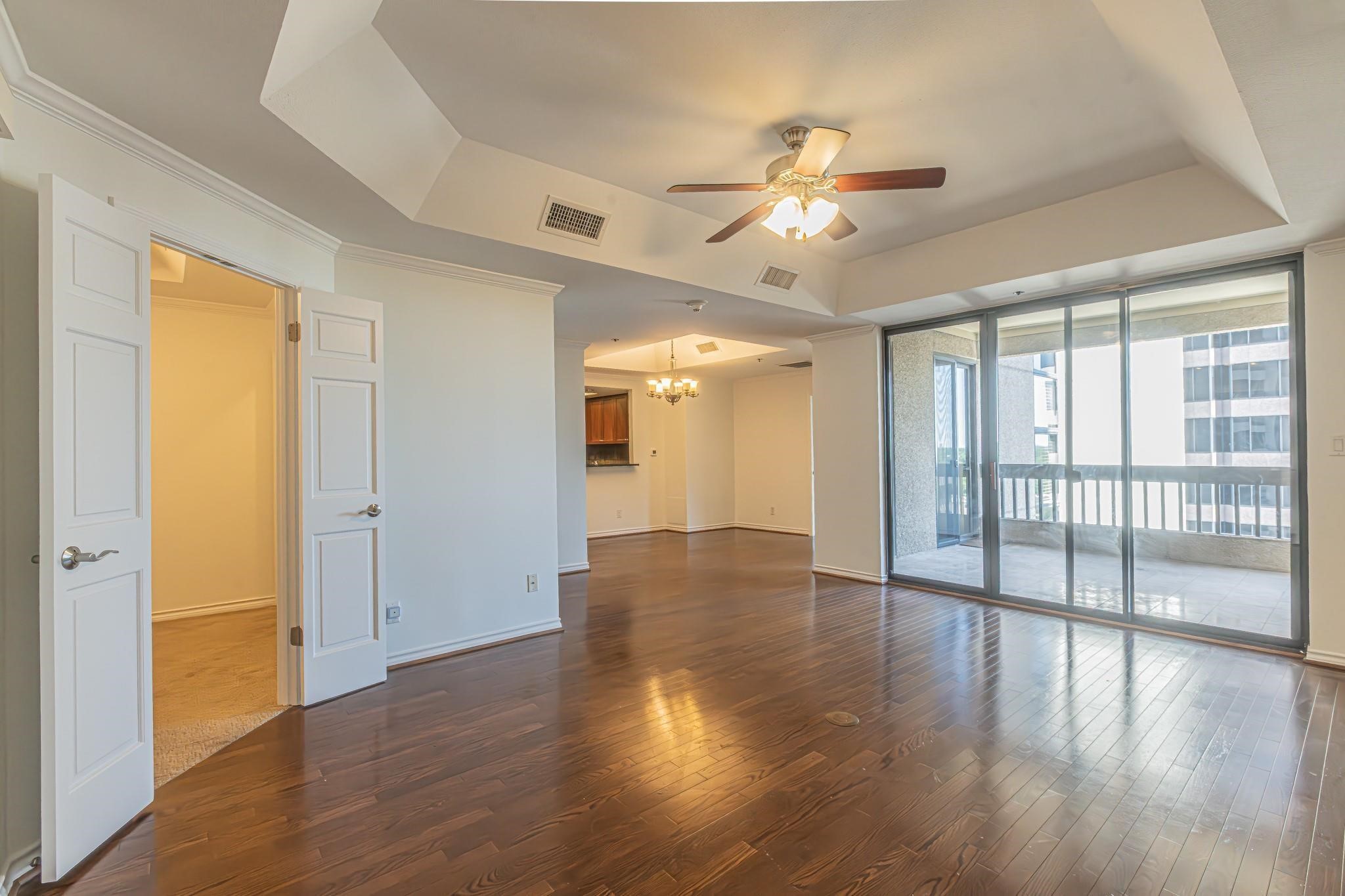 5909 Luther Lane Dallas TX 75225