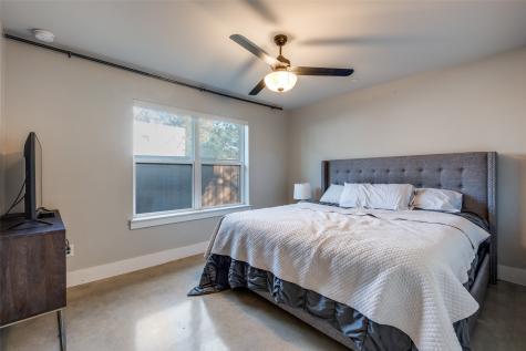 1262 N Prairie Avenue Dallas TX 75204