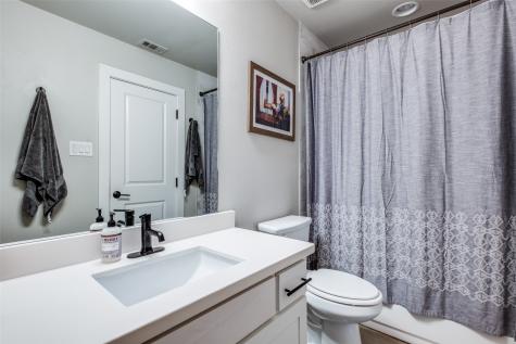 1262 N Prairie Avenue Dallas TX 75204