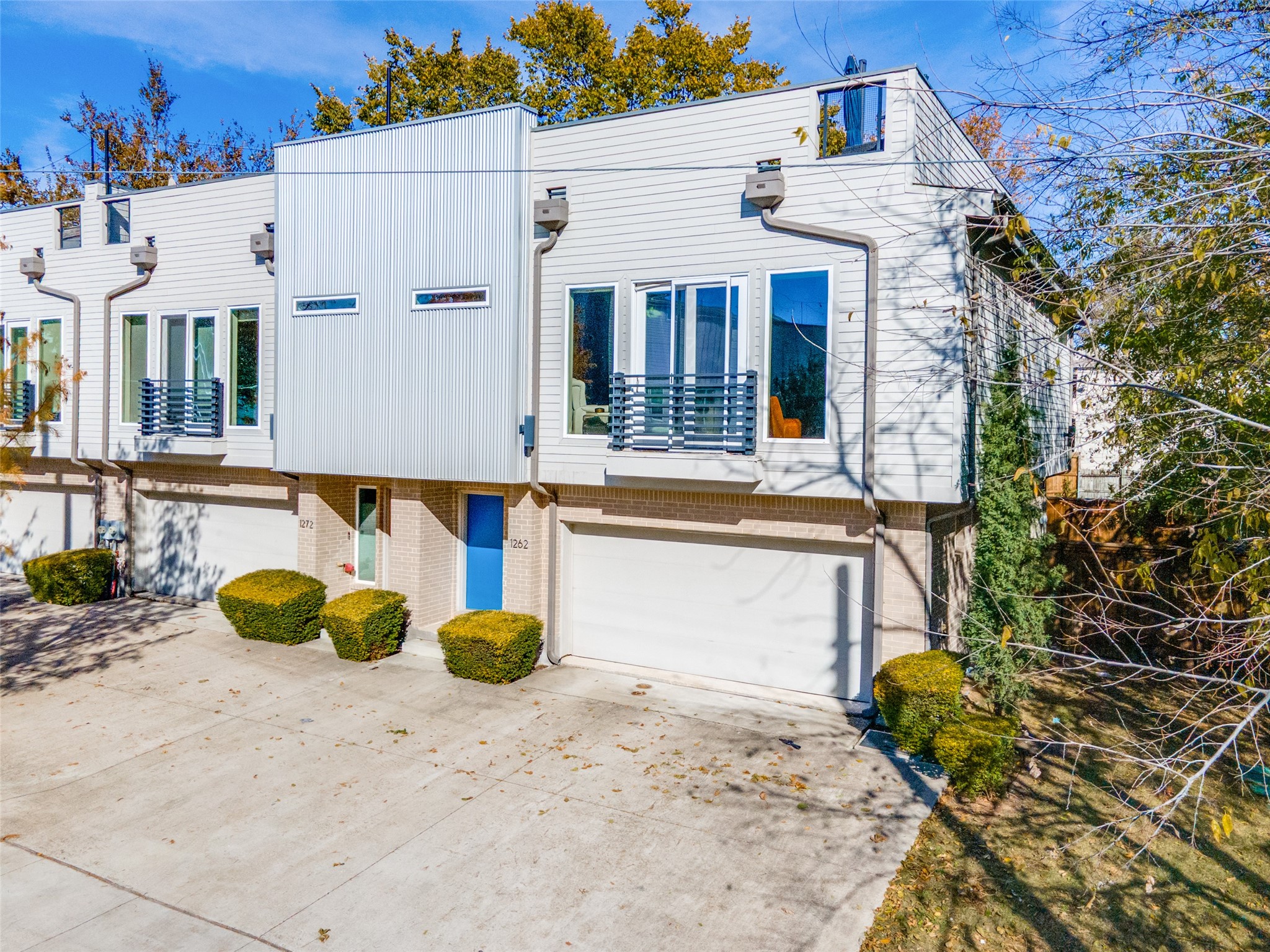 1262 N Prairie Avenue Dallas TX 75204