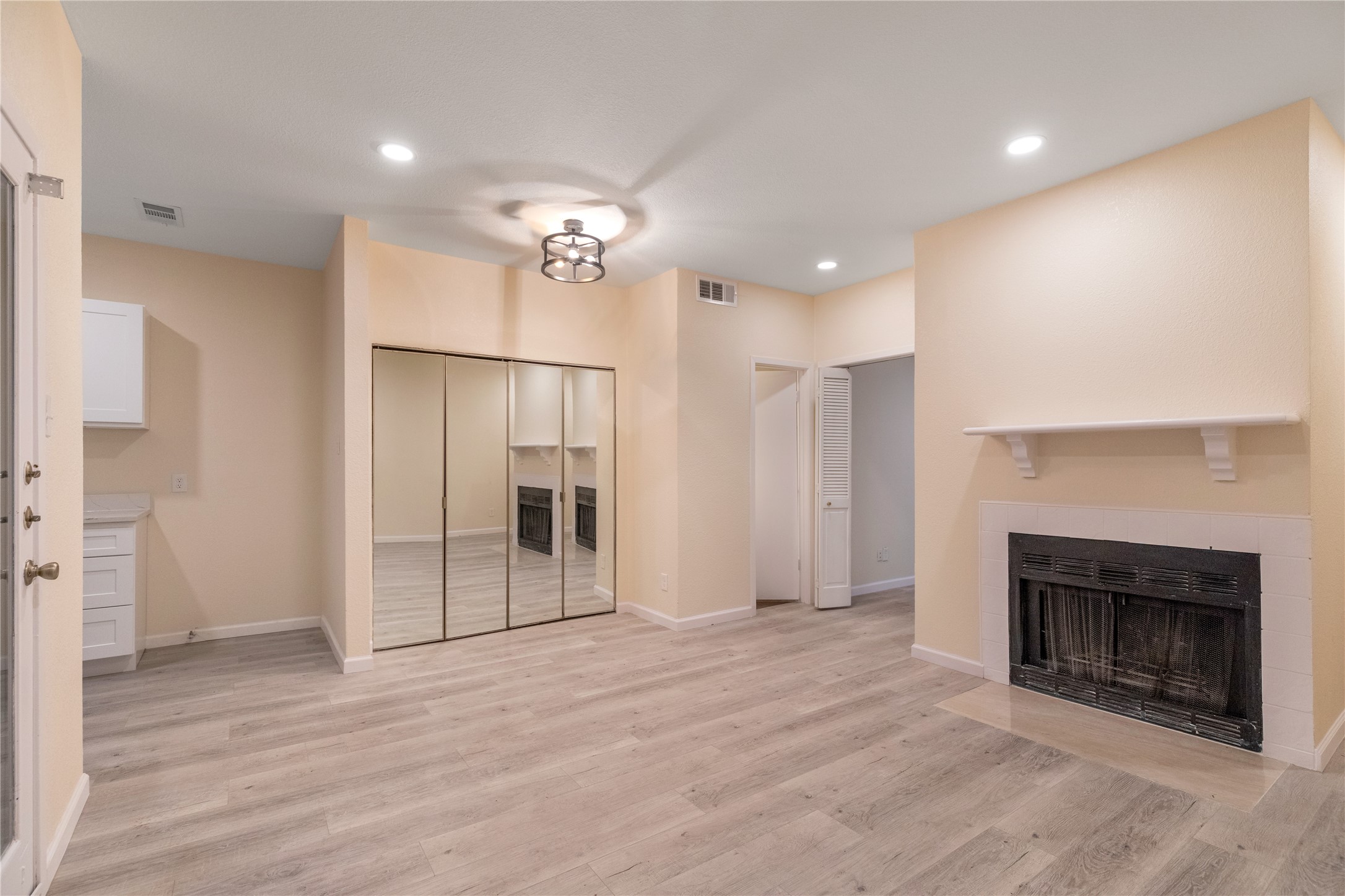 5550 Spring Valley Road Dallas TX 75254
