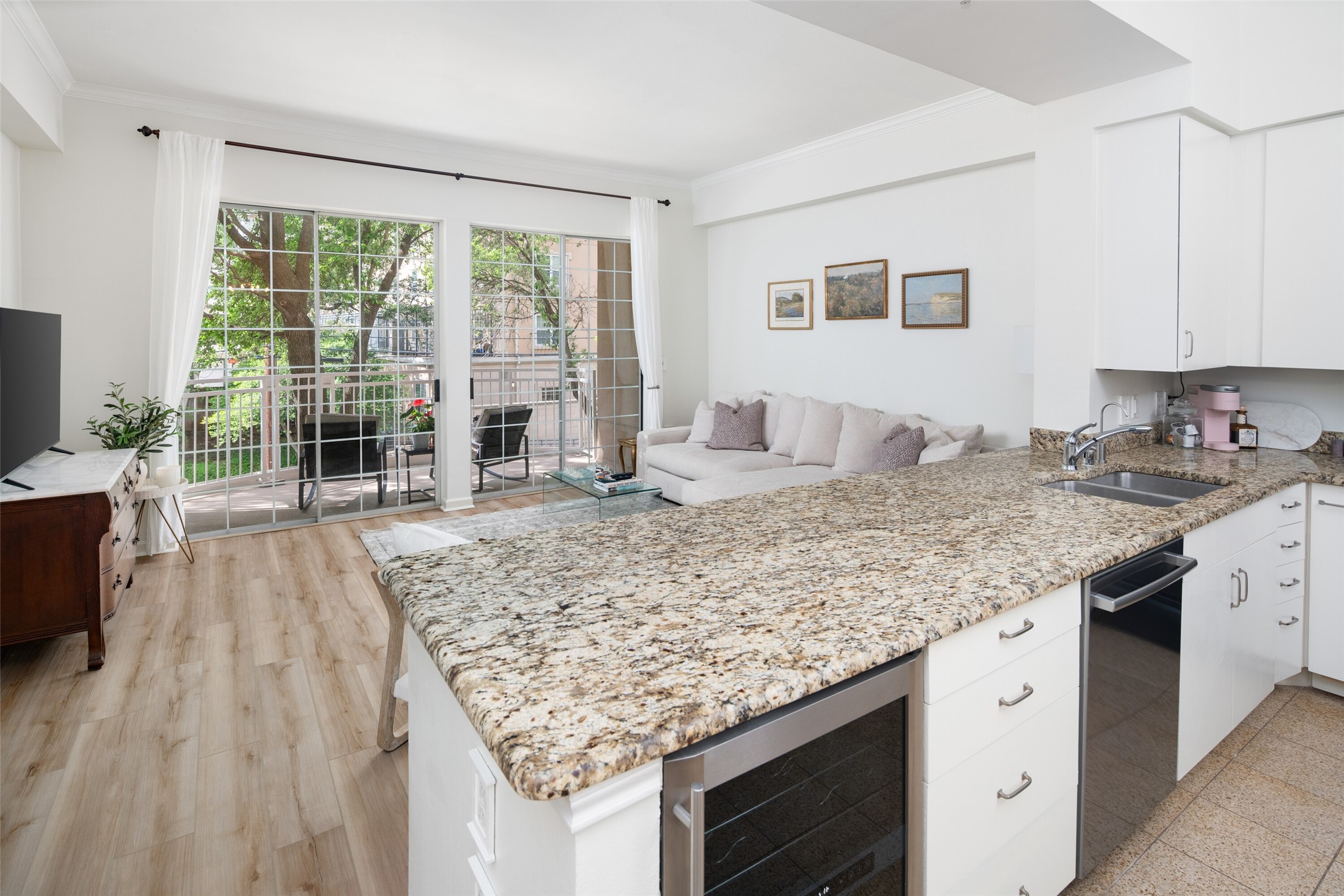 3225 Turtle Creek Boulevard Dallas TX 75219