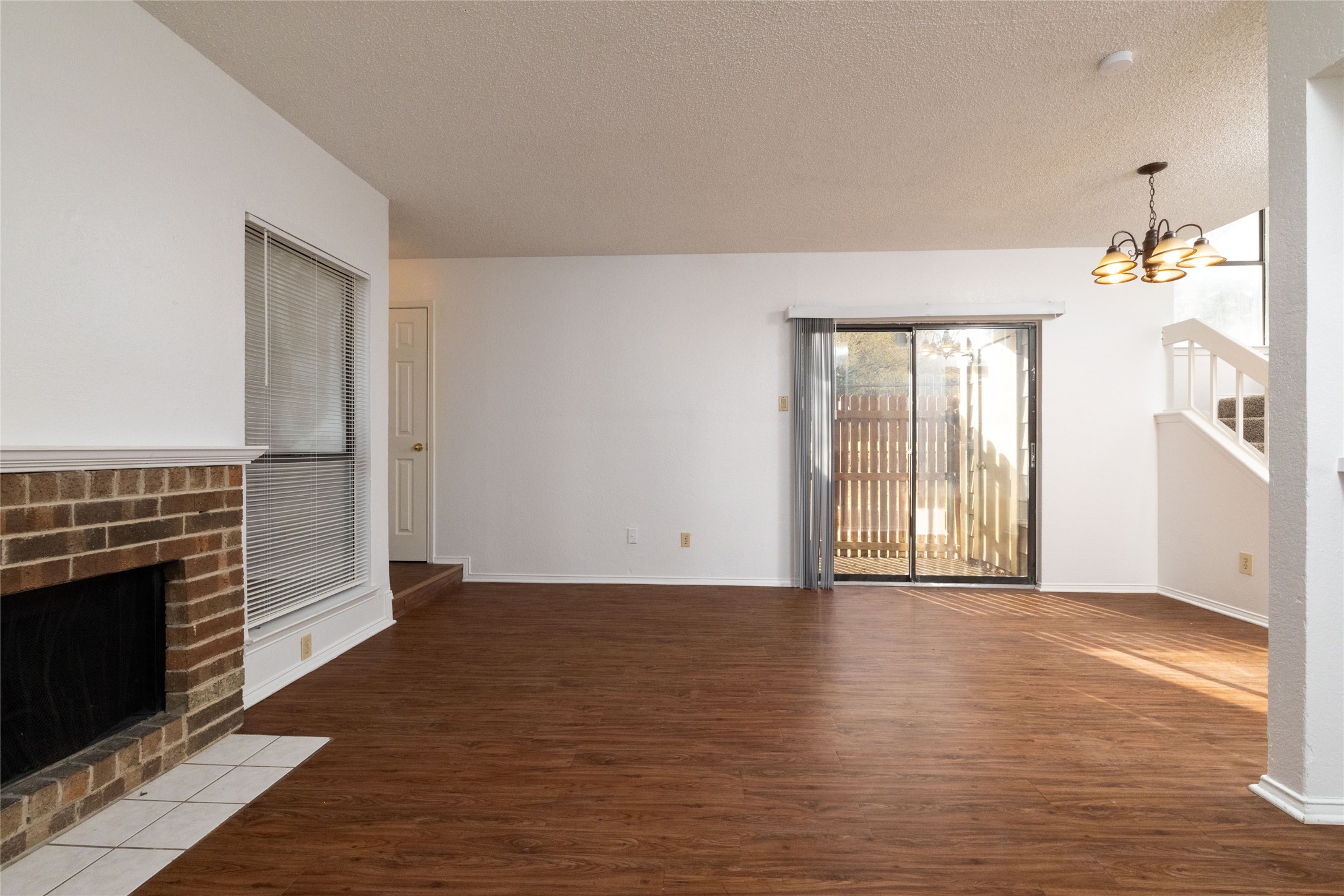 2104 Park Willow Lane Arlington TX 76011