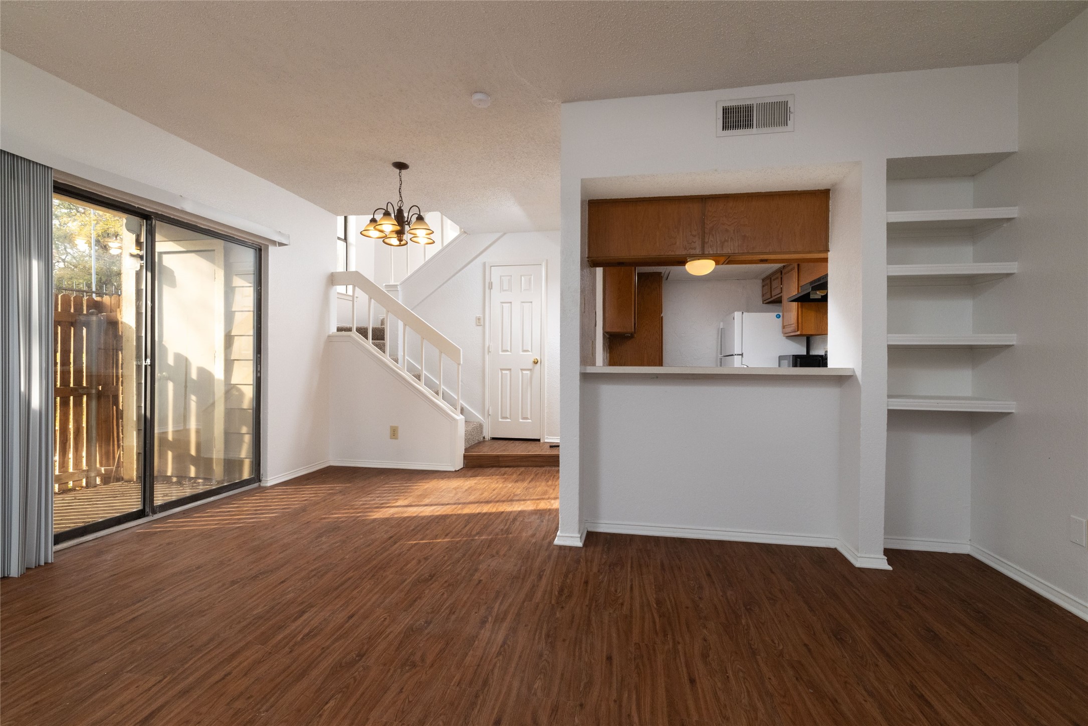 2104 Park Willow Lane Arlington TX 76011