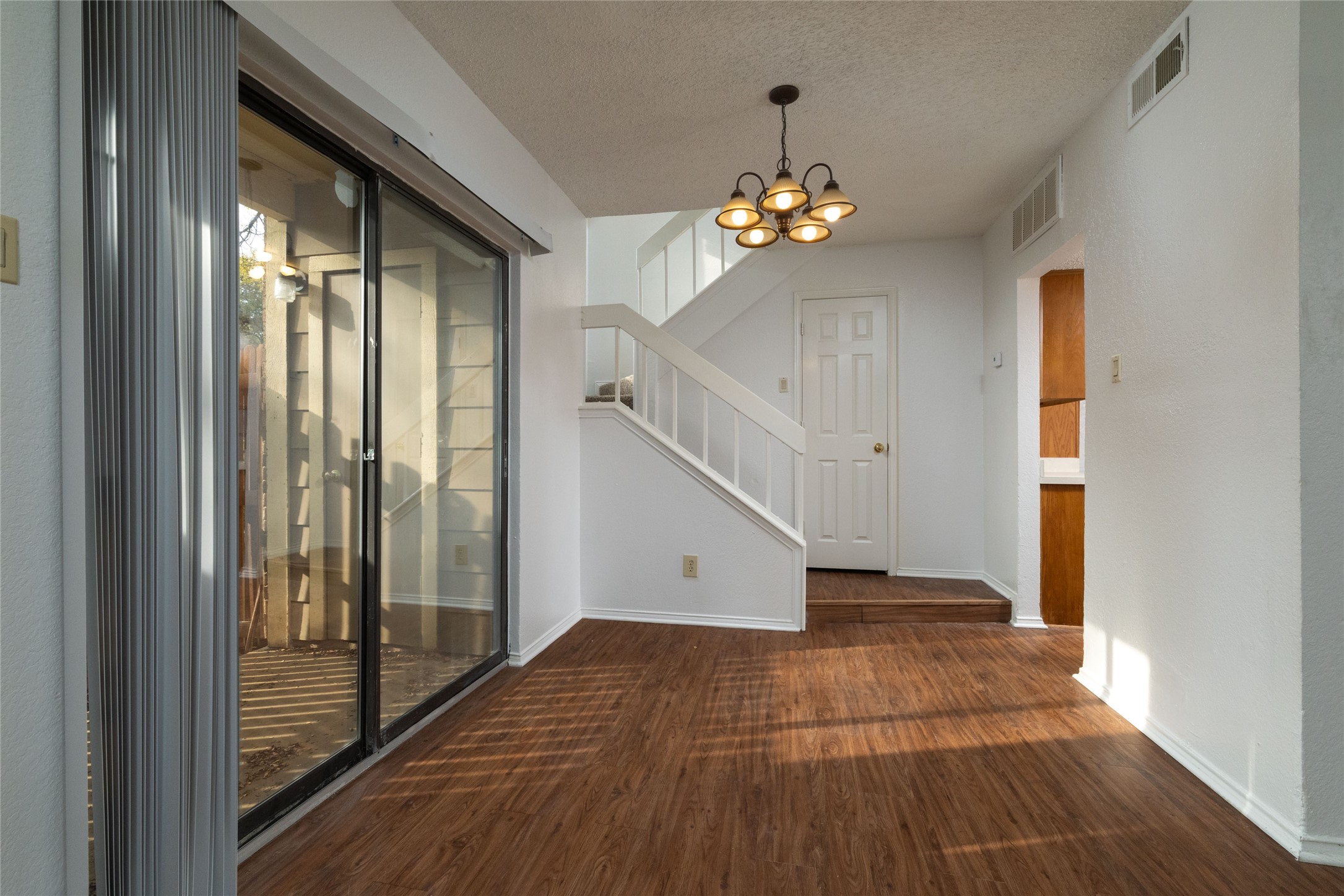 2104 Park Willow Lane Arlington TX 76011