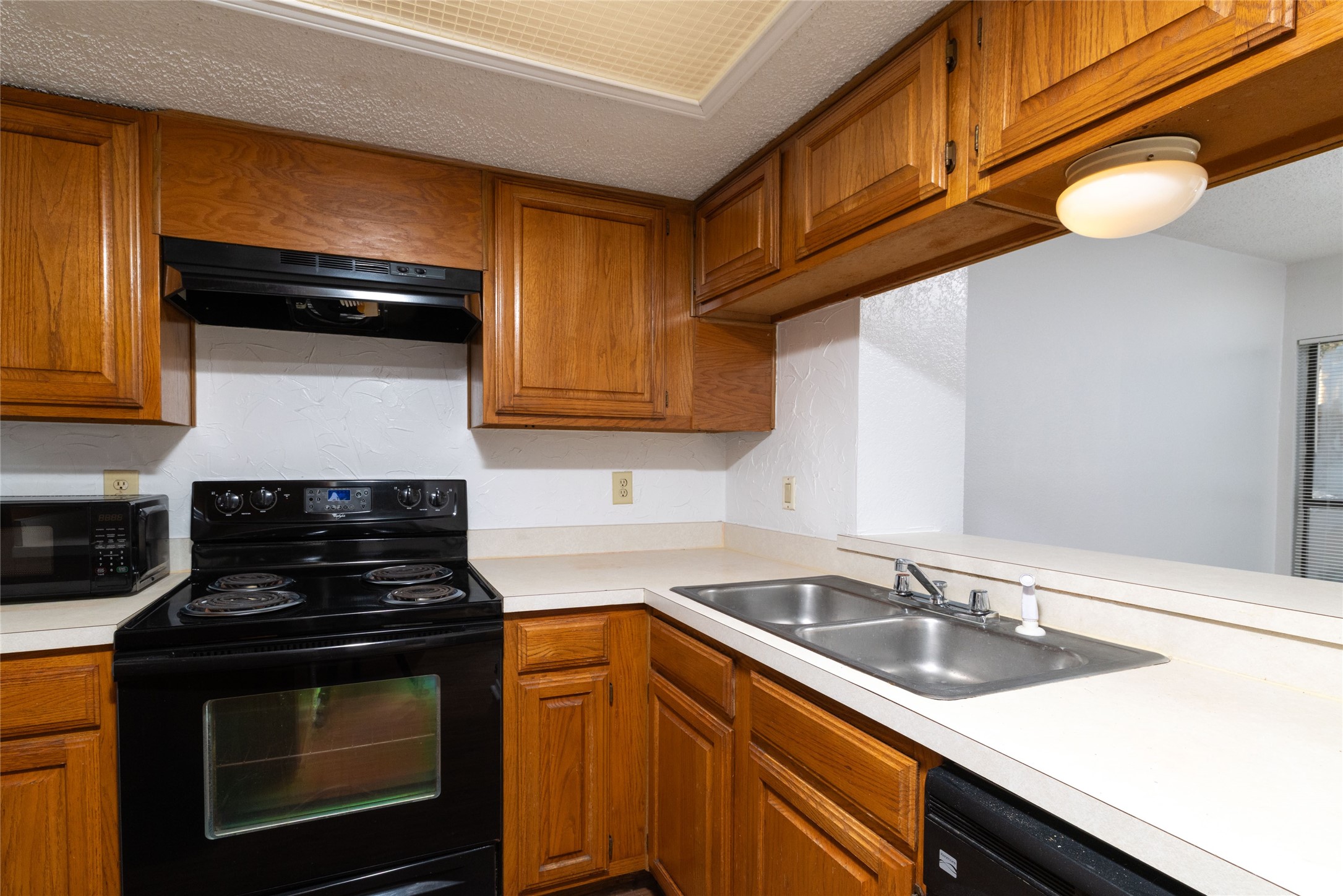 2104 Park Willow Lane Arlington TX 76011