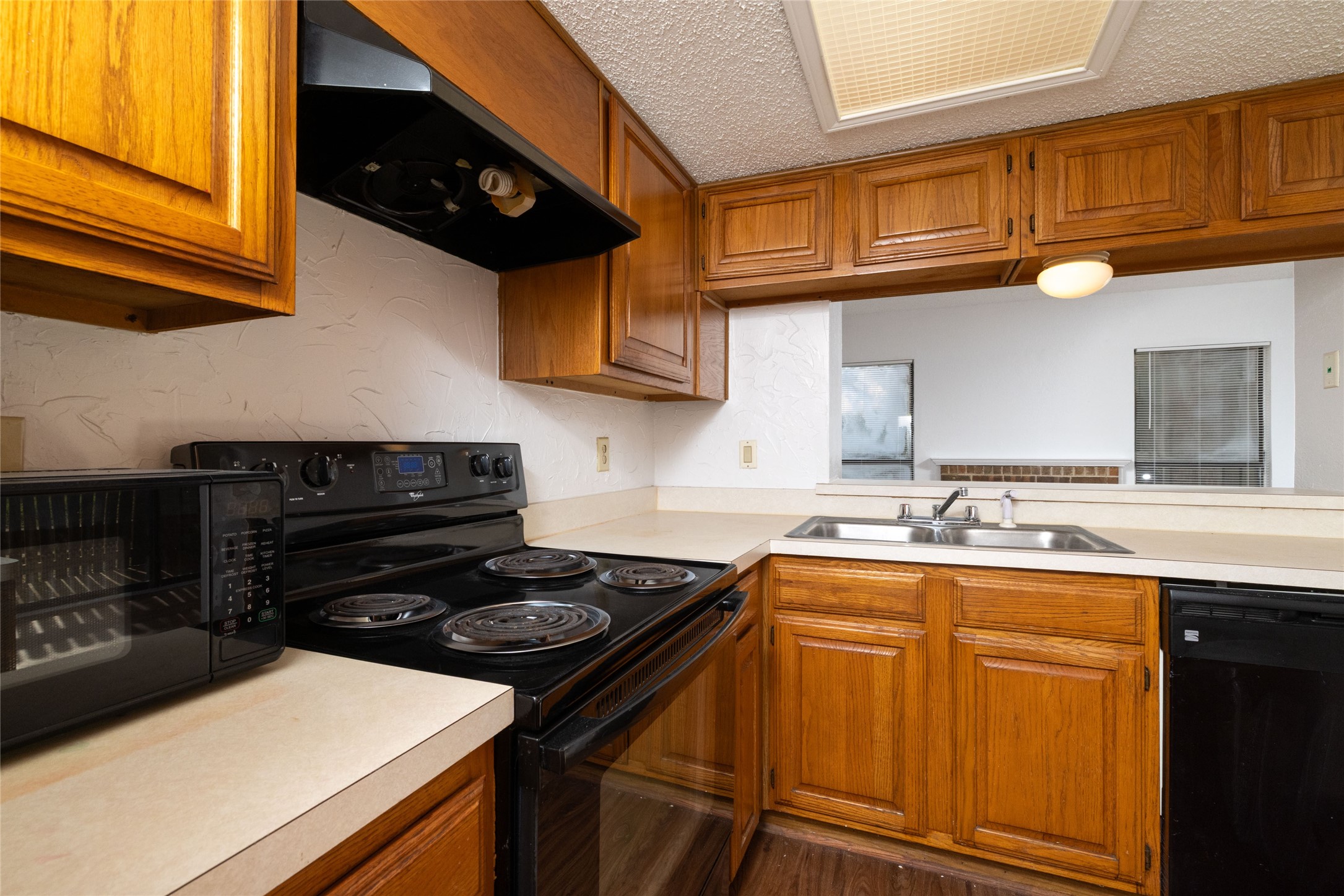 2104 Park Willow Lane Arlington TX 76011