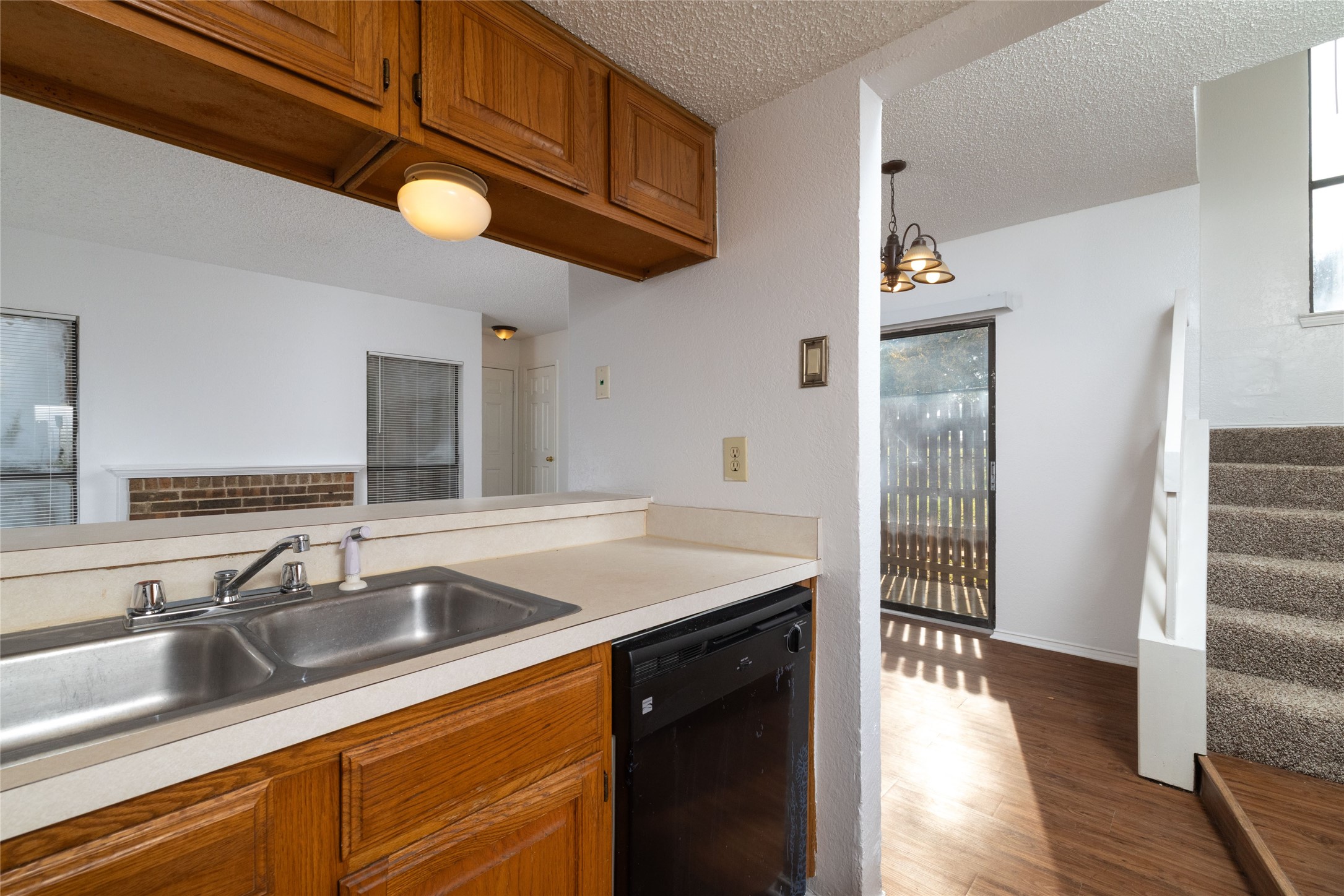 2104 Park Willow Lane Arlington TX 76011